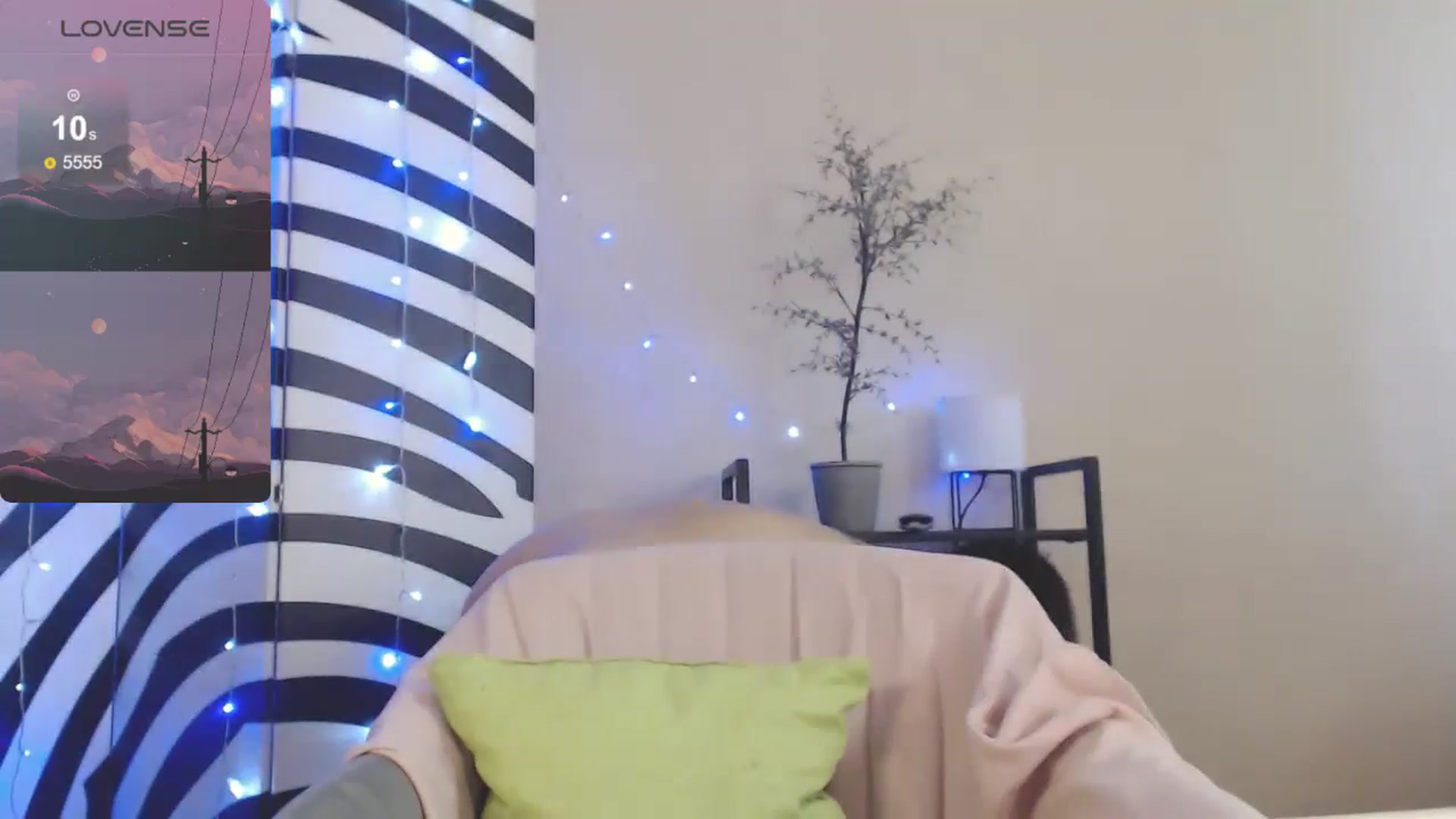 Gallery image thumbnail from MiracleMiss's myfreecams stream on, 04/13/2025, 10:58 image 7 of 20