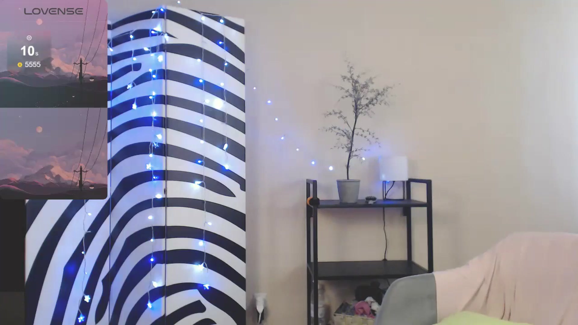 Gallery image thumbnail from MiracleMiss's myfreecams stream on, 04/13/2025, 10:58 image 15 of 20