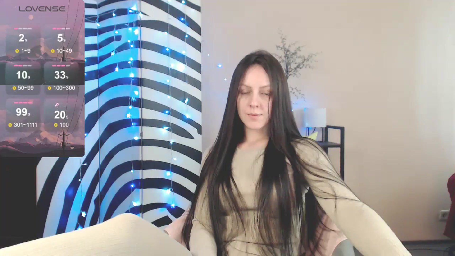 Gallery image thumbnail from MiracleMiss's myfreecams stream on, 04/16/2025, 14:00 image 8 of 20