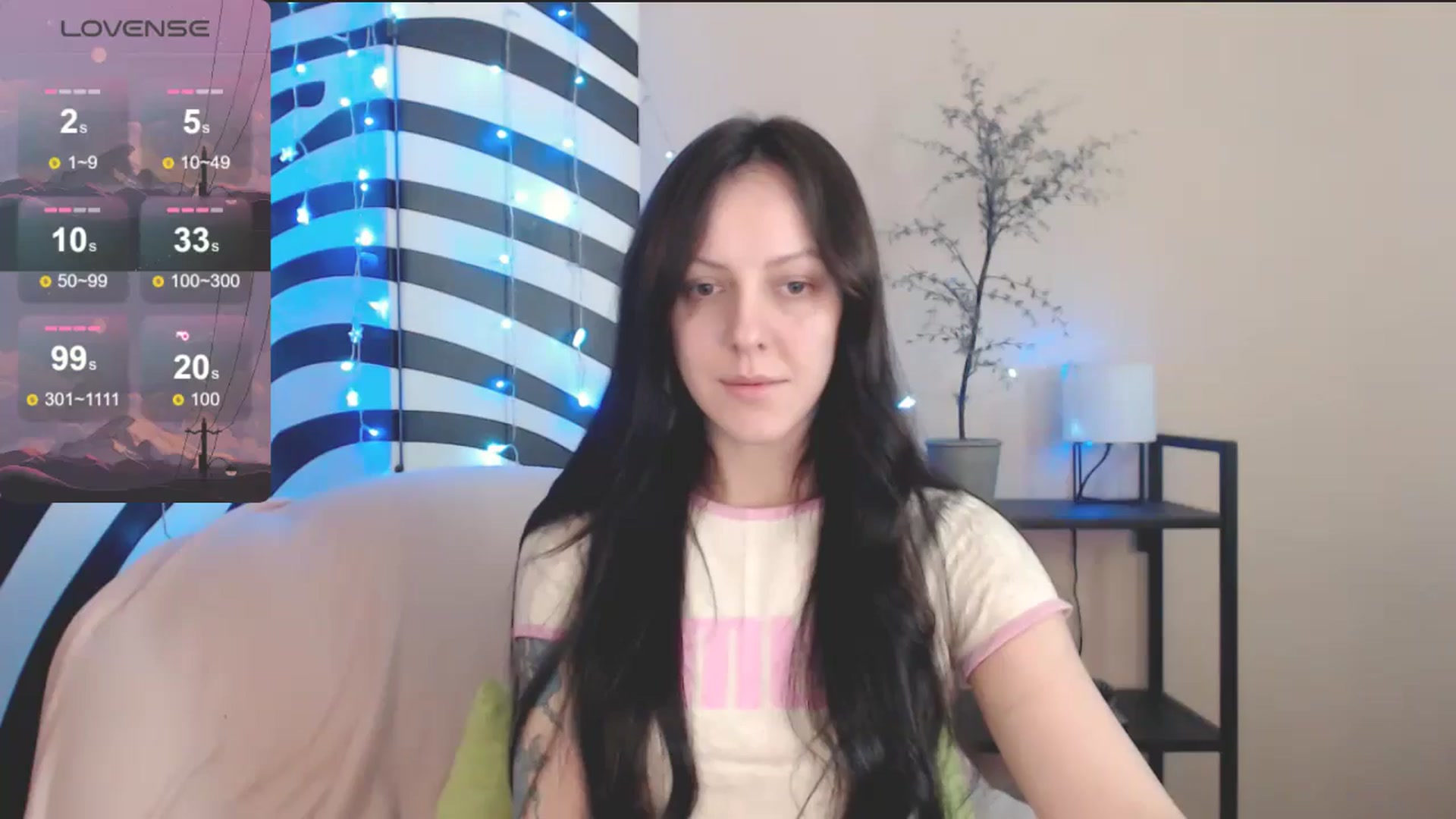 Gallery image thumbnail from MiracleMiss's myfreecams stream on, 04/18/2025, 10:35 image 2 of 20