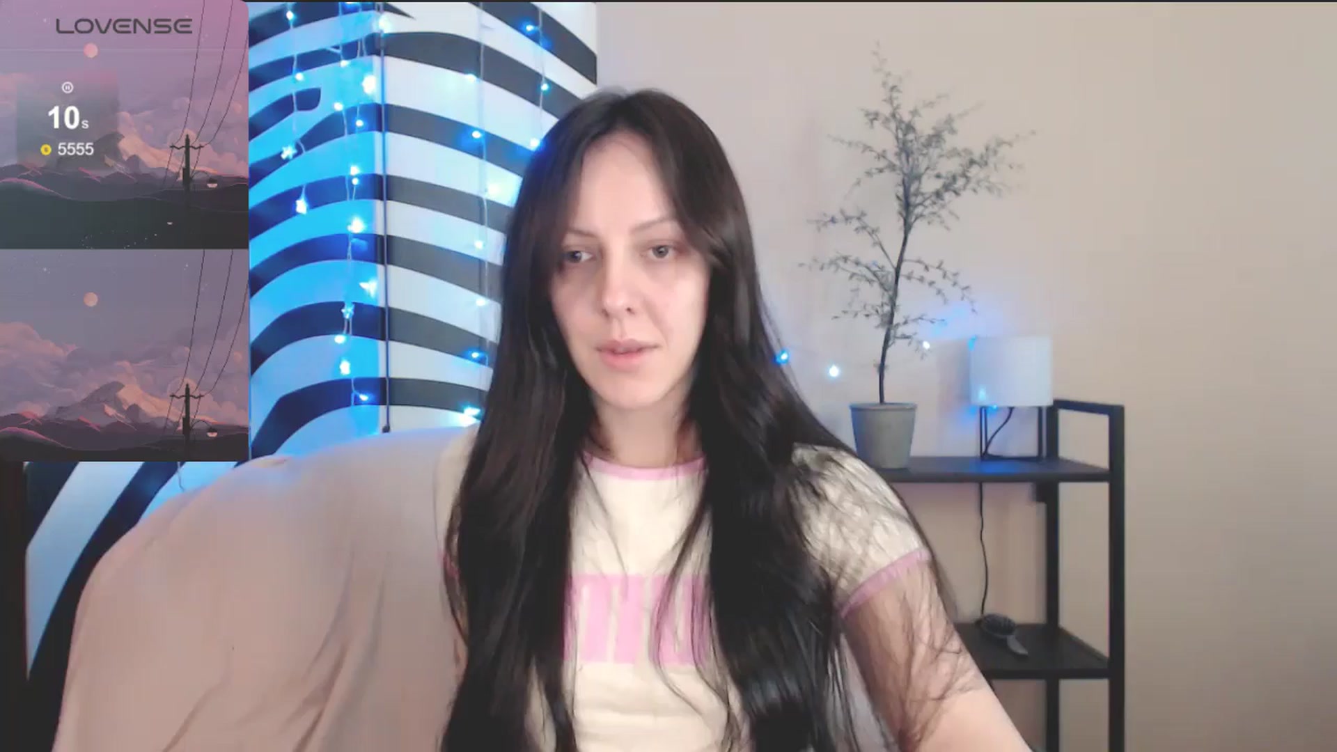 Gallery image thumbnail from MiracleMiss's myfreecams stream on, 04/18/2025, 10:35 image 1 of 20