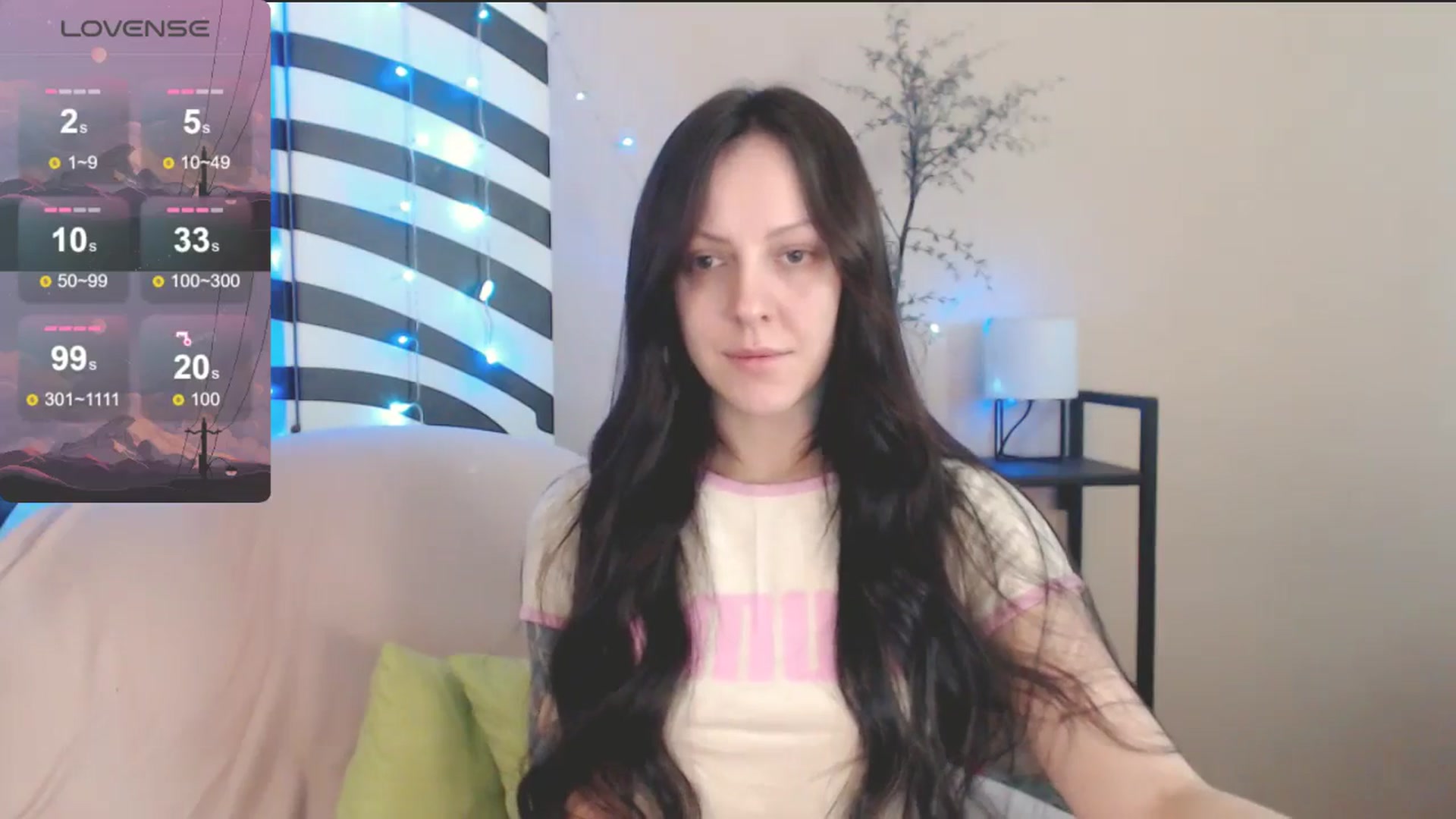 Gallery image thumbnail from MiracleMiss's myfreecams stream on, 04/18/2025, 10:35 image 9 of 20