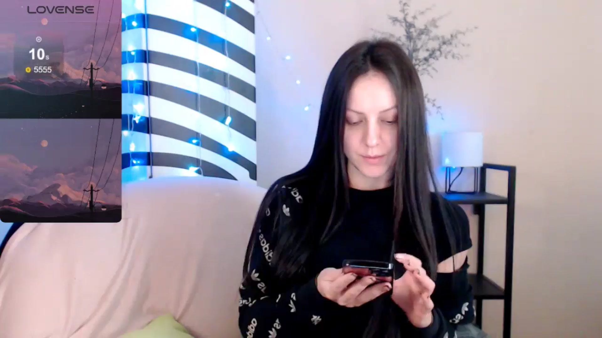 Gallery image thumbnail from MiracleMiss's myfreecams stream on, 04/19/2025, 10:54 image 5 of 20