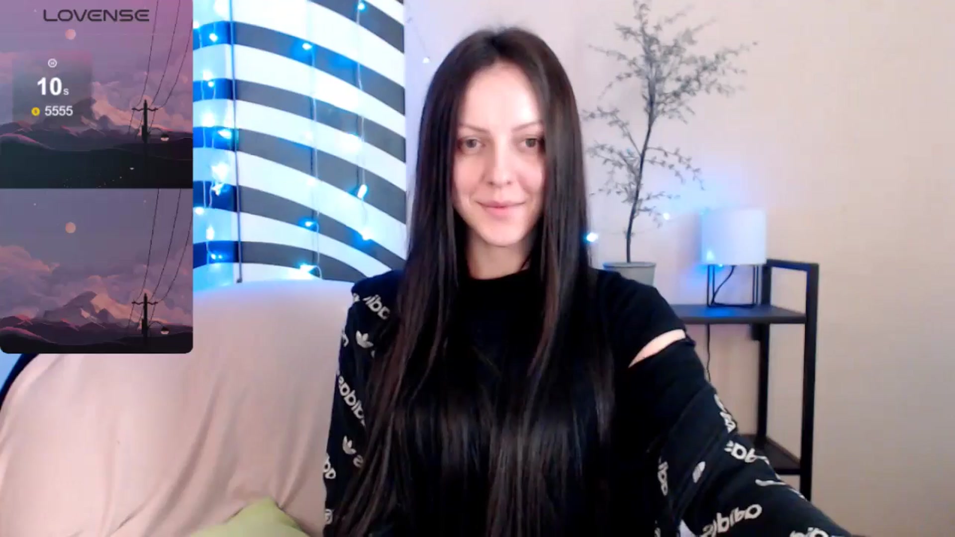 Gallery image thumbnail from MiracleMiss's myfreecams stream on, 04/19/2025, 10:54 image 4 of 20