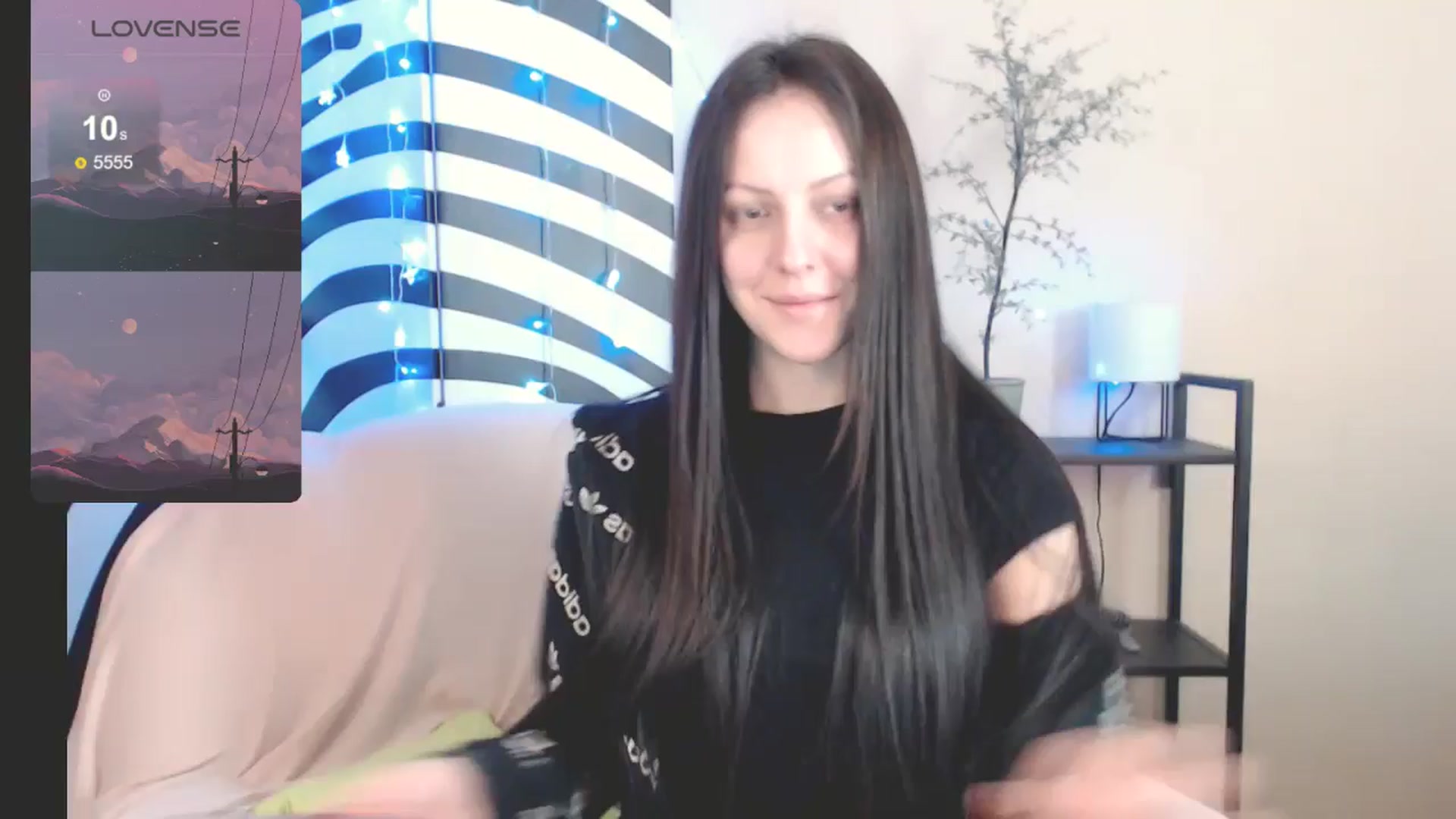 Gallery image thumbnail from MiracleMiss's myfreecams stream on, 04/19/2025, 10:54 image 1 of 20