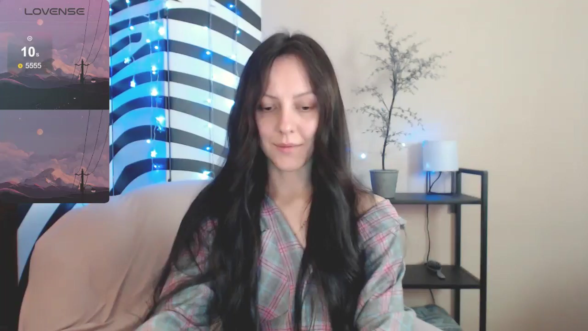 Gallery image thumbnail from MiracleMiss's myfreecams stream on, 04/21/2025, 10:35 image 1 of 20