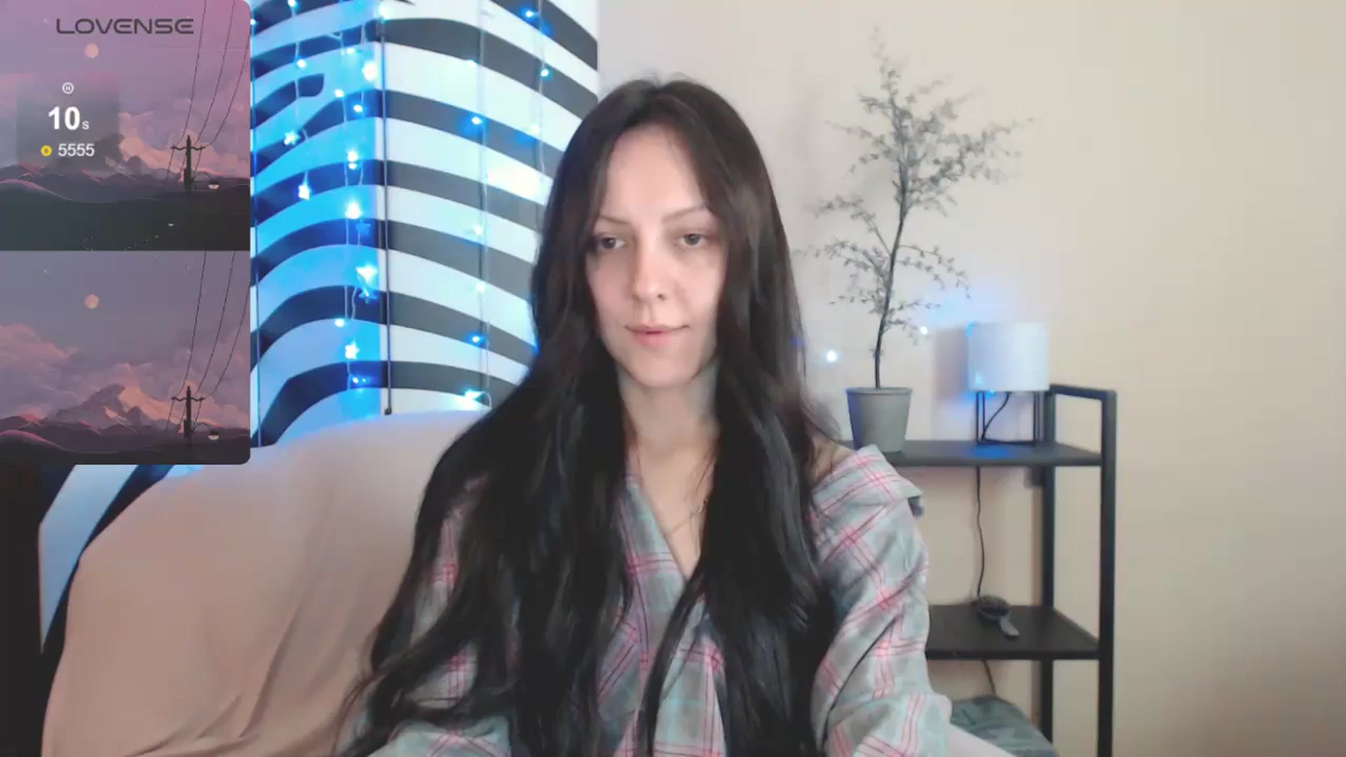 Gallery image thumbnail from MiracleMiss's myfreecams stream on, 04/21/2025, 10:35 image 6 of 20