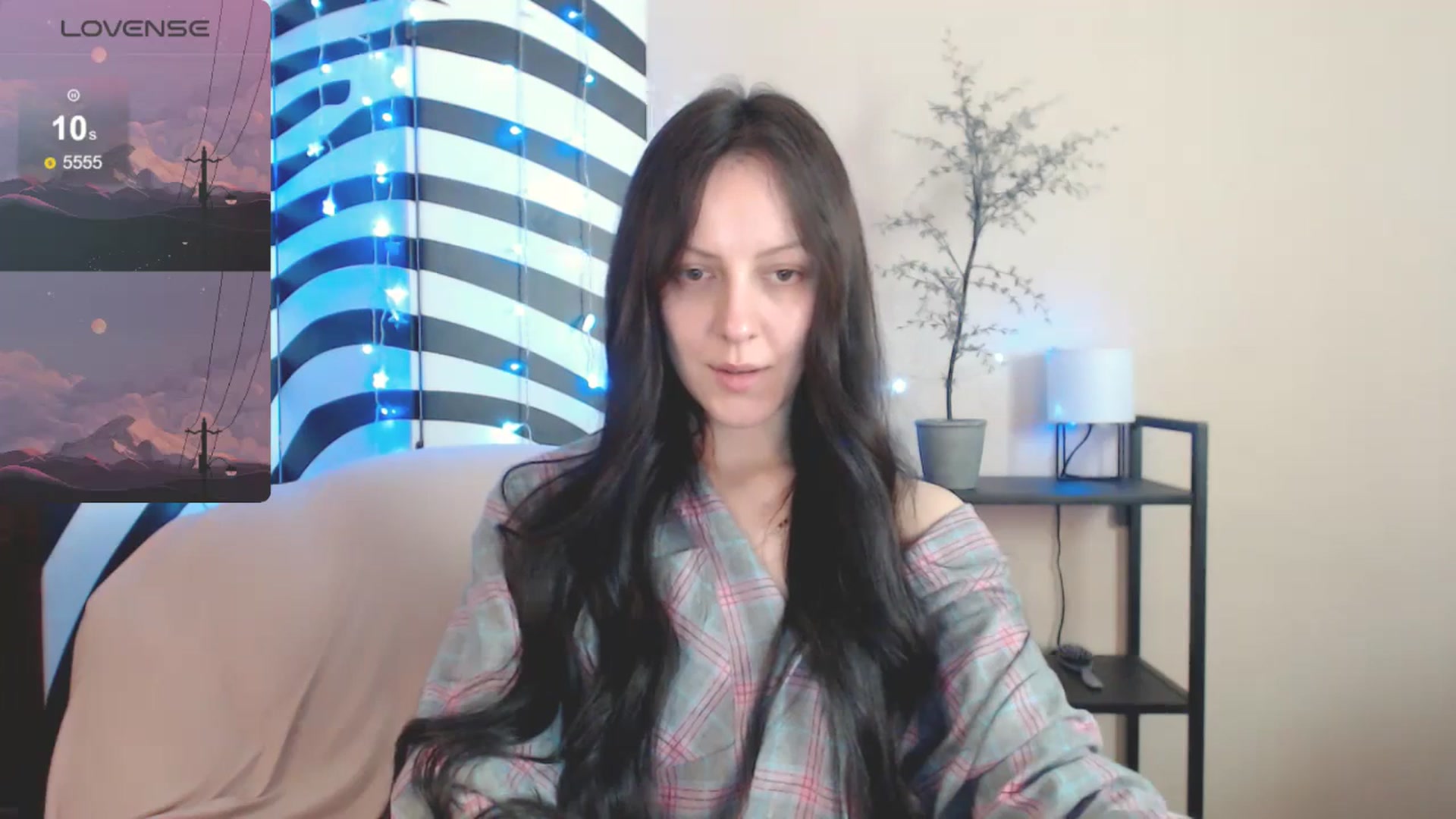 Gallery image thumbnail from MiracleMiss's myfreecams stream on, 04/21/2025, 10:35 image 13 of 20