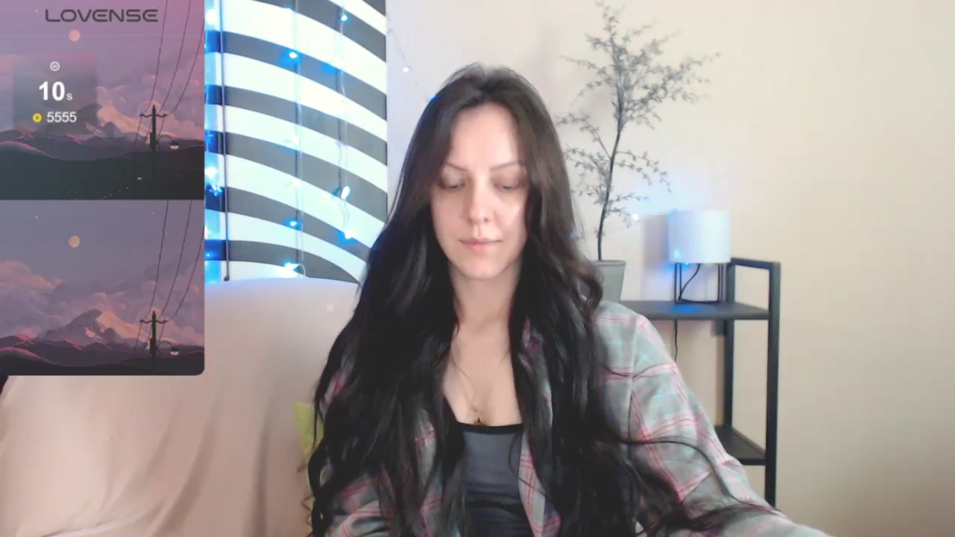 Gallery image thumbnail from MiracleMiss's myfreecams stream on, 04/22/2025, 09:46 image 11 of 20