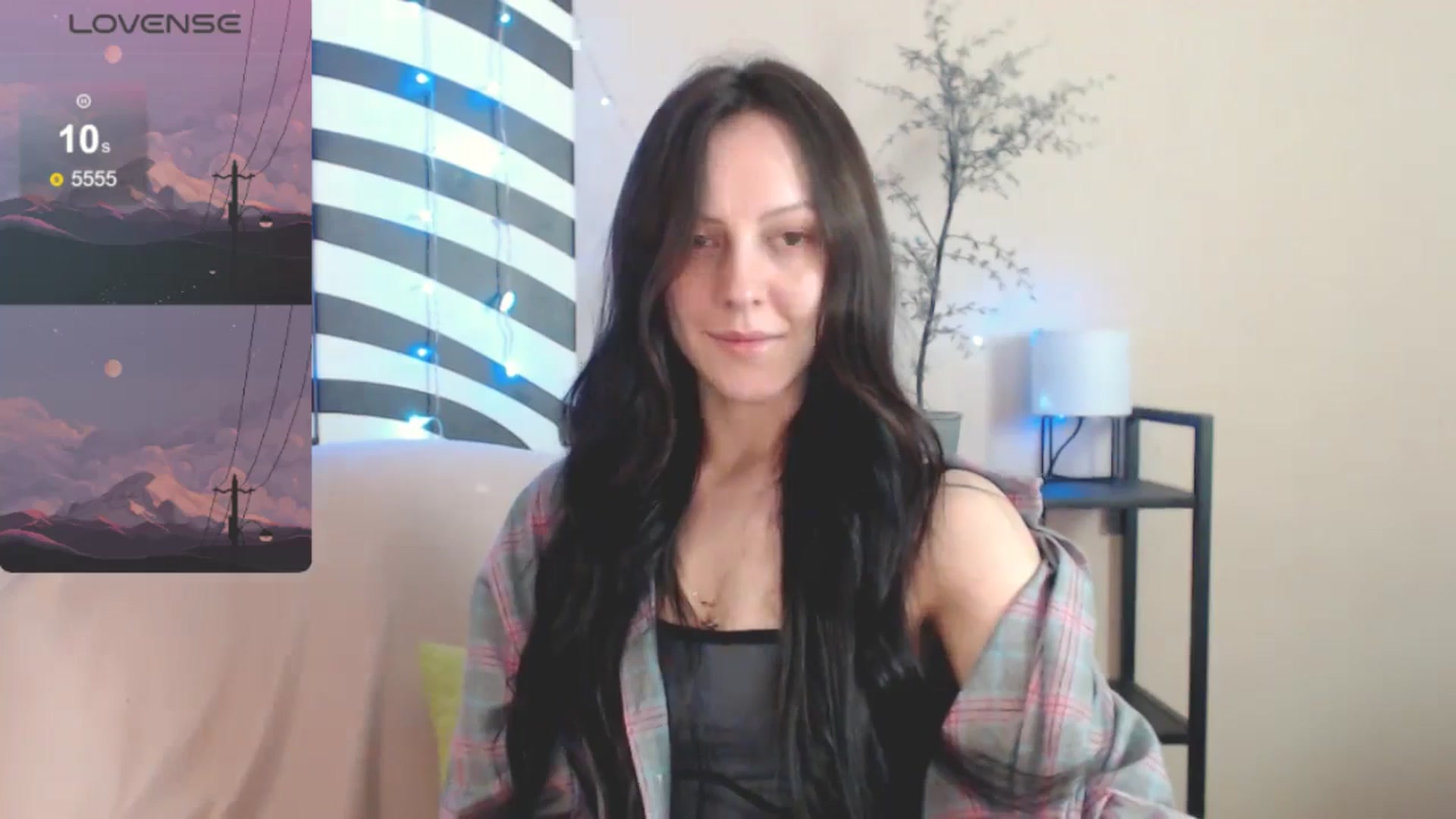 Gallery image thumbnail from MiracleMiss's myfreecams stream on, 04/22/2025, 09:46 image 16 of 20