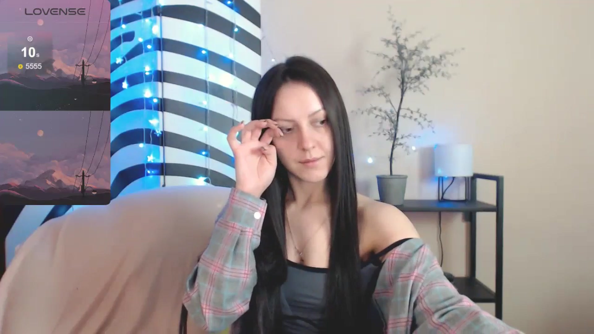 Gallery image thumbnail from MiracleMiss's myfreecams stream on, 04/24/2025, 10:48 image 15 of 20