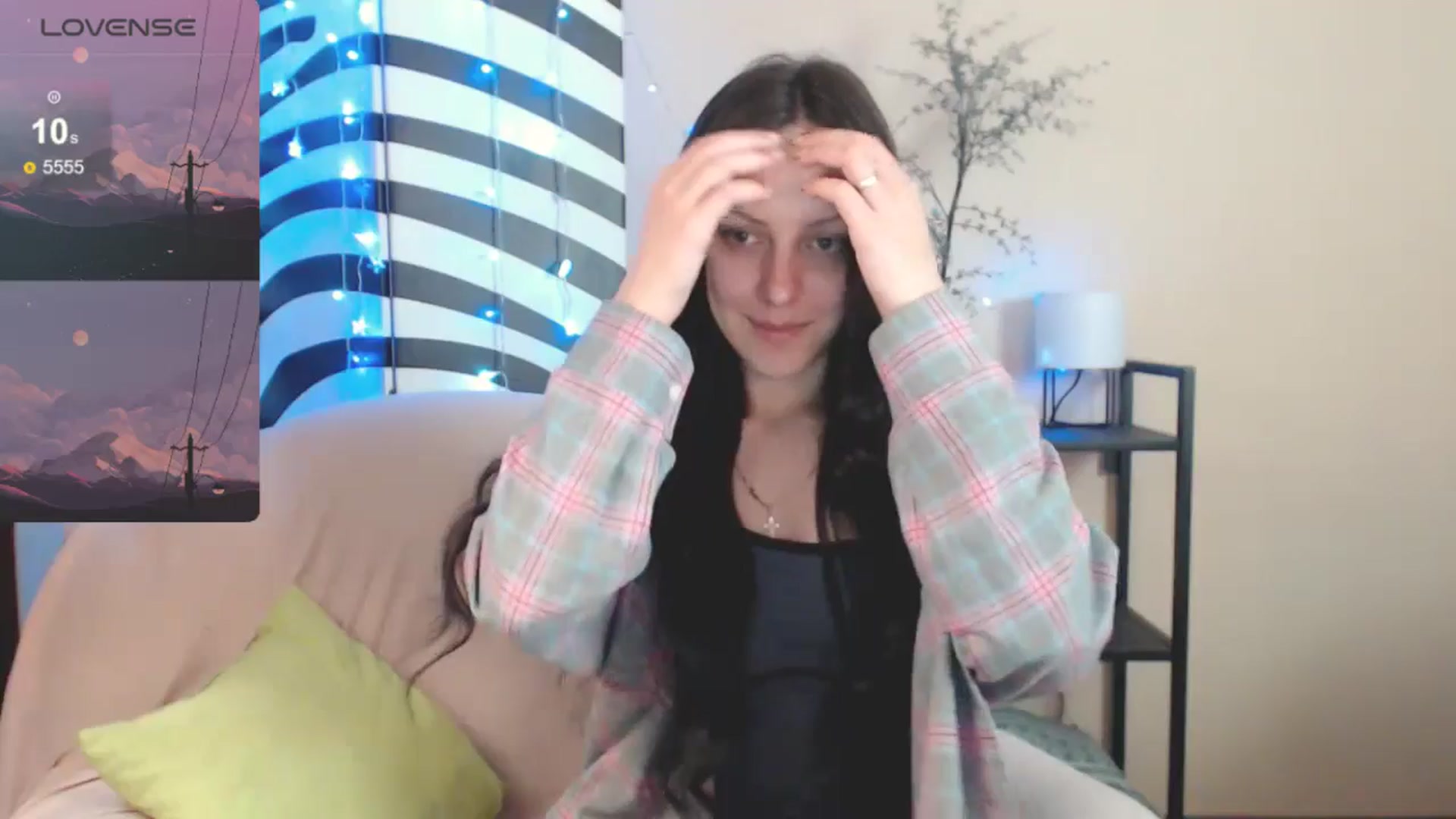 Gallery image thumbnail from MiracleMiss's myfreecams stream on, 04/25/2025, 10:39 image 7 of 20