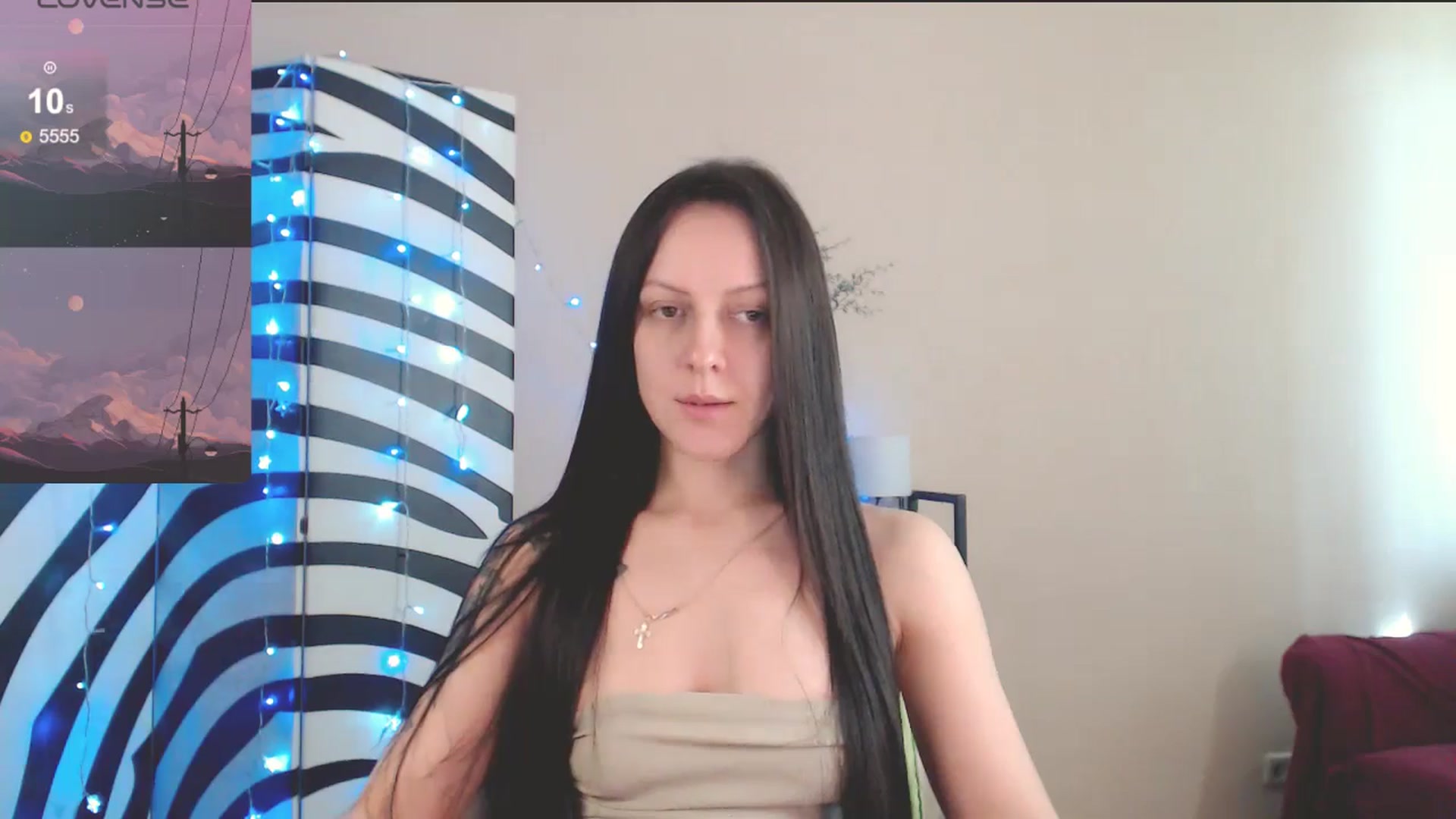 Gallery image thumbnail from MiracleMiss's myfreecams stream on, 05/01/2025, 13:20 image 17 of 20