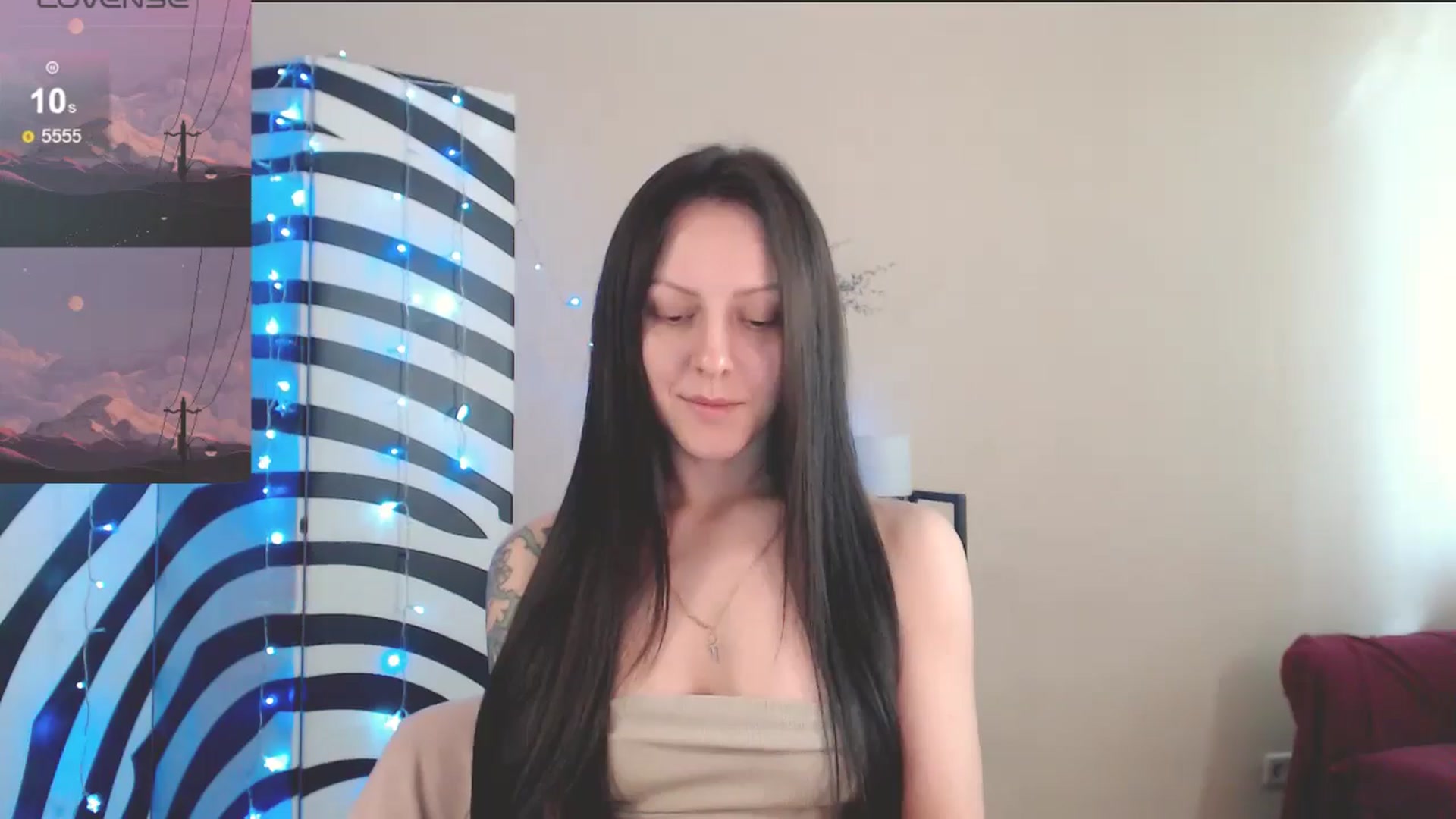 Gallery image thumbnail from MiracleMiss's myfreecams stream on, 05/01/2025, 13:20 image 13 of 20