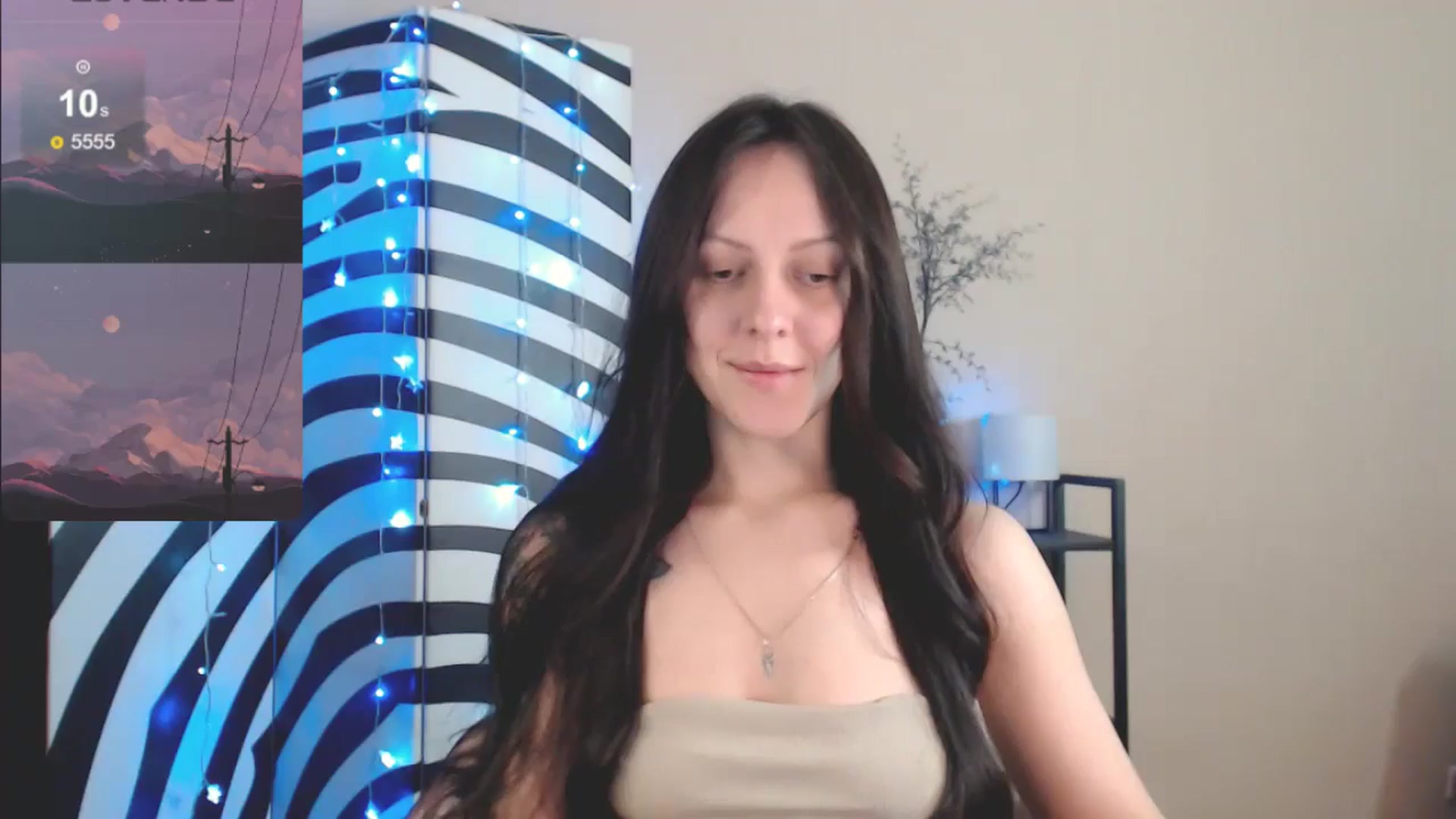 Gallery image thumbnail from MiracleMiss's myfreecams stream on, 05/07/2025, 09:52 image 10 of 20