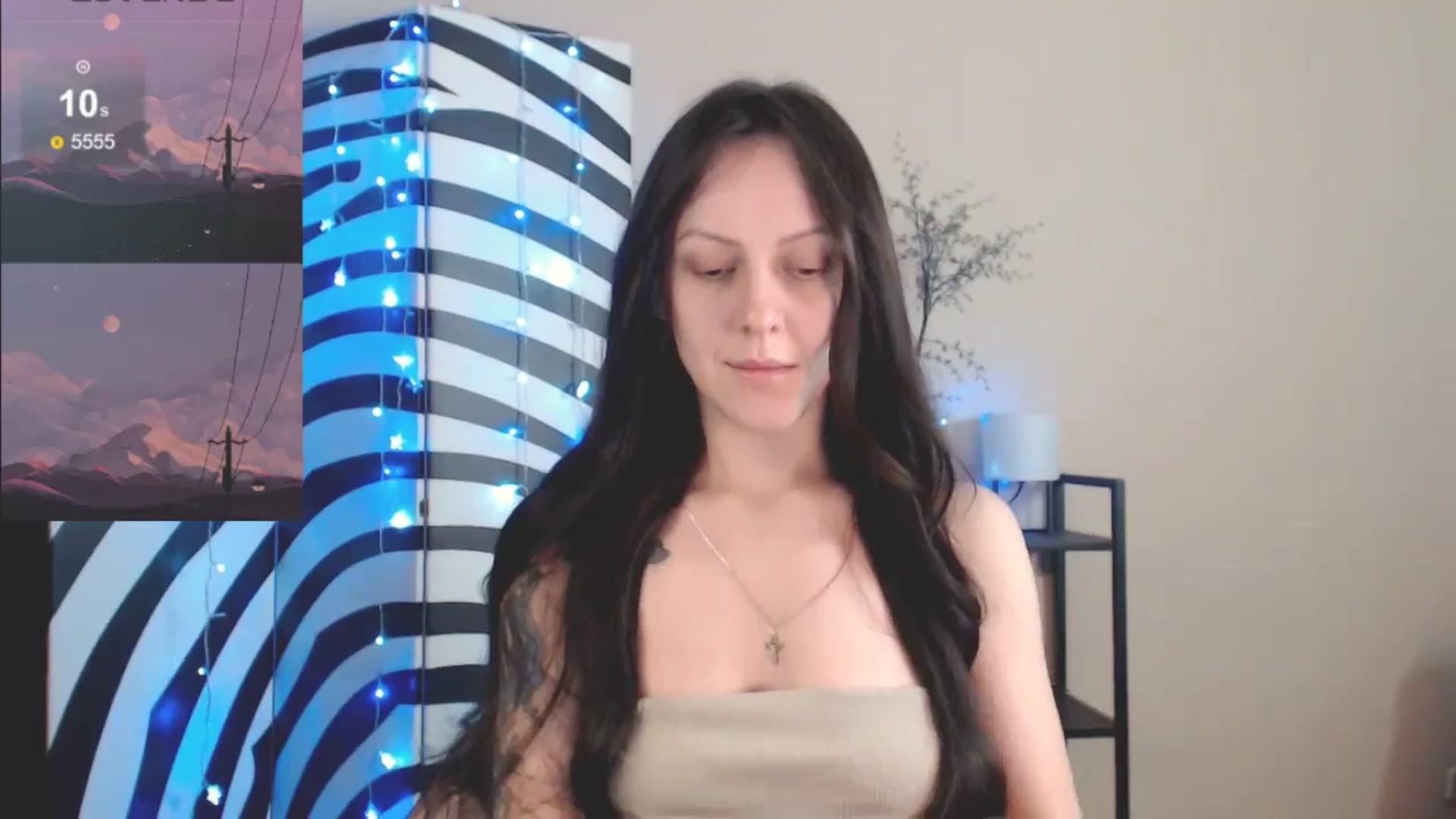 Gallery image thumbnail from MiracleMiss's myfreecams stream on, 05/07/2025, 09:52 image 7 of 20