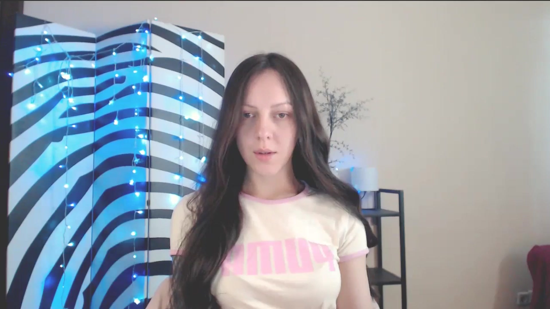 Gallery image thumbnail from MiracleMiss's myfreecams stream on, 05/24/2025, 10:33 image 14 of 20