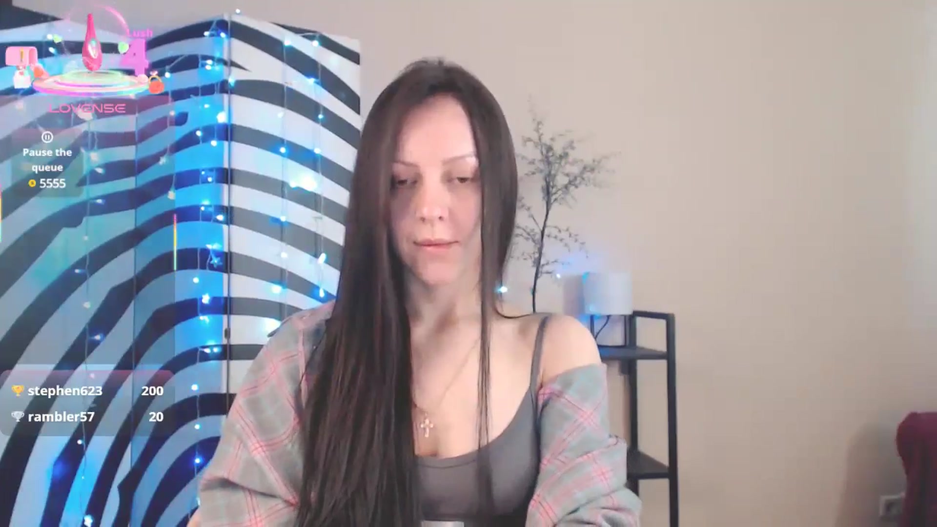 Gallery image thumbnail from MiracleMiss's myfreecams stream on, 05/25/2025, 10:40 image 4 of 20