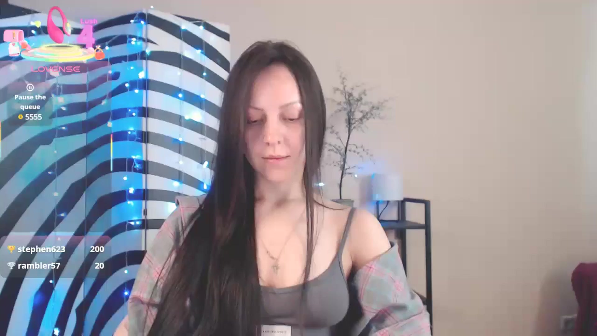 Gallery image thumbnail from MiracleMiss's myfreecams stream on, 05/25/2025, 10:40 image 9 of 20