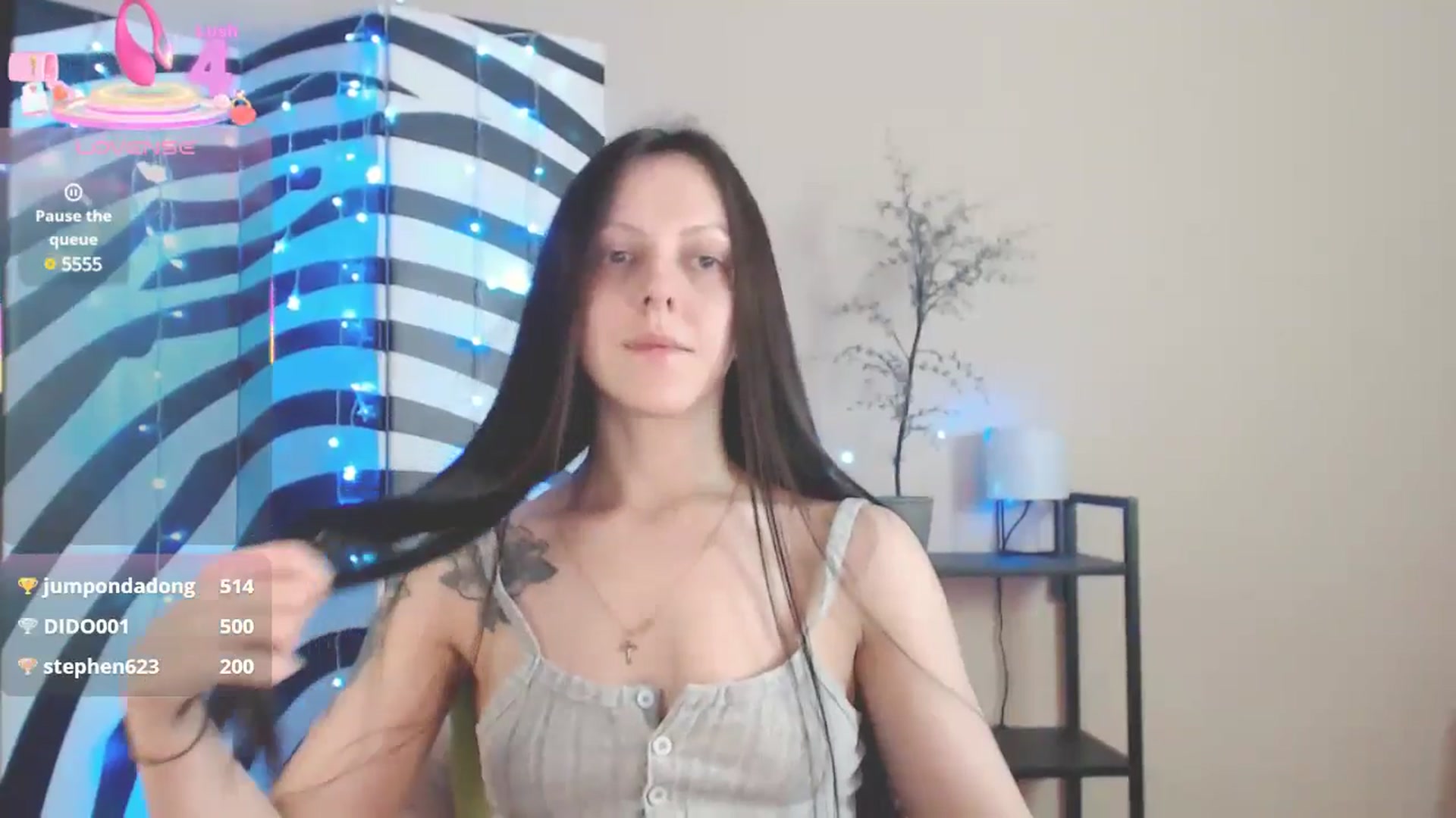 Gallery image thumbnail from MiracleMiss's myfreecams stream on, 05/25/2025, 13:26 image 15 of 20