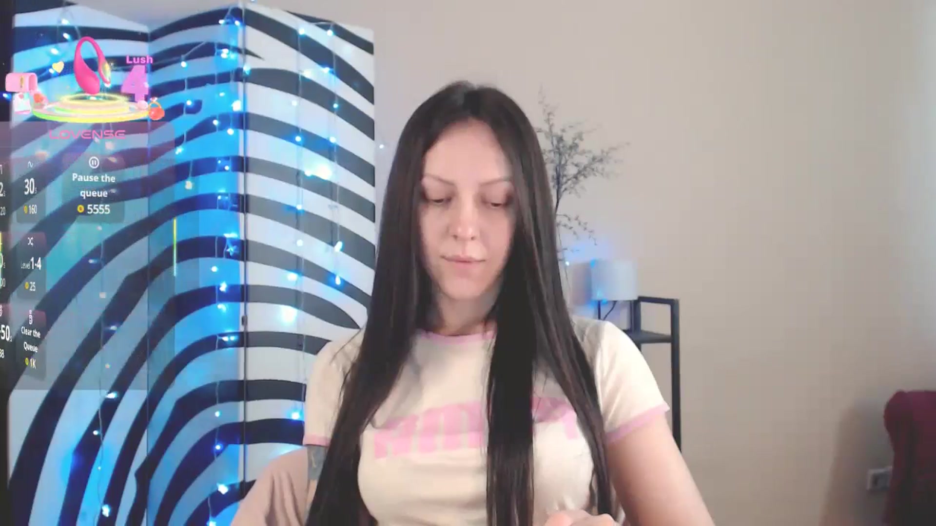 Gallery image thumbnail from MiracleMiss's myfreecams stream on, 06/01/2025, 10:16 image 16 of 20