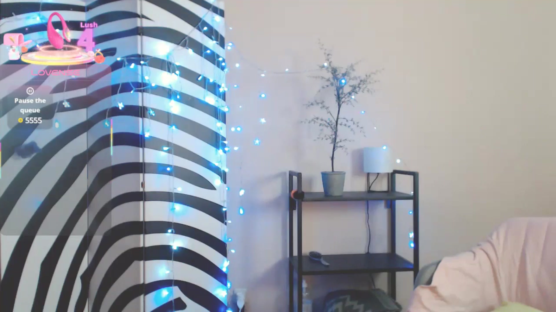 Gallery image thumbnail from MiracleMiss's myfreecams stream on, 06/01/2025, 12:42 image 3 of 20