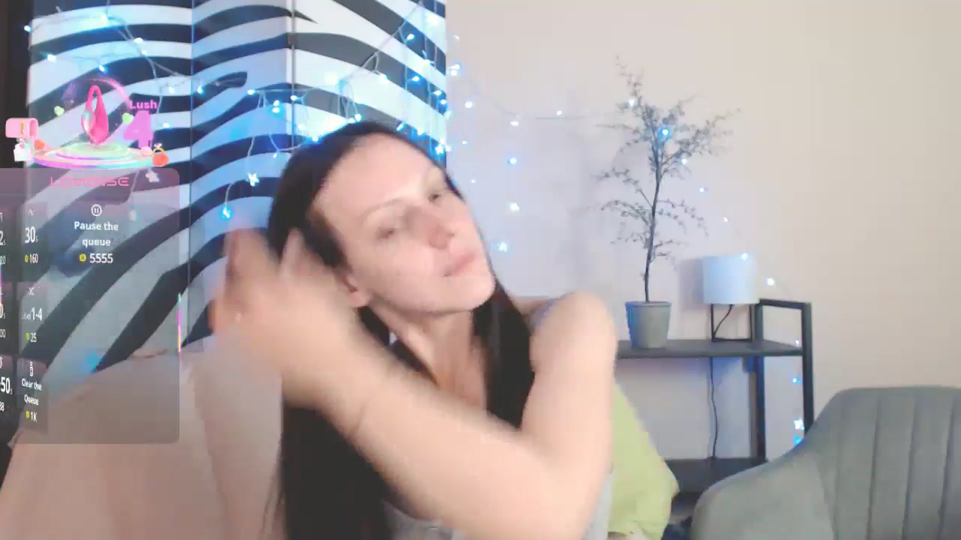 Gallery image thumbnail from MiracleMiss's myfreecams stream on, 06/03/2025, 09:45 image 8 of 20