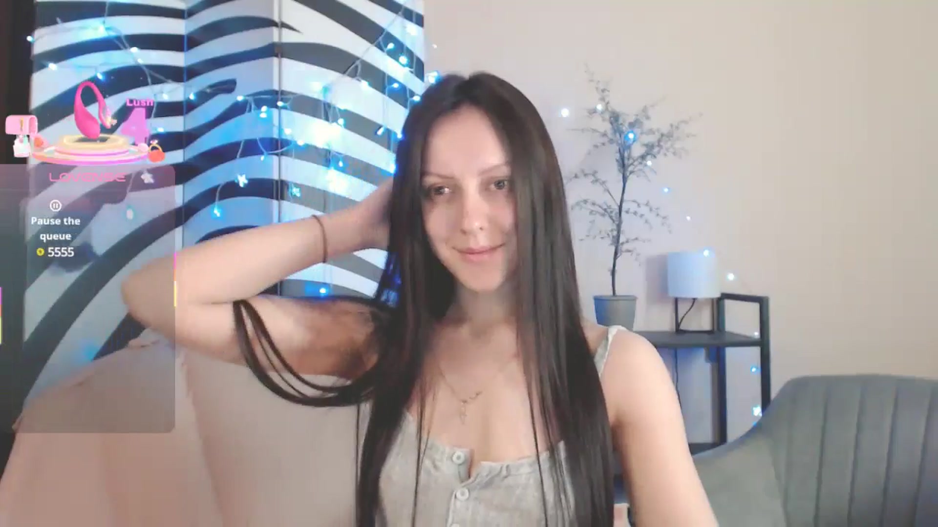 Gallery image thumbnail from MiracleMiss's myfreecams stream on, 06/03/2025, 09:45 image 15 of 20
