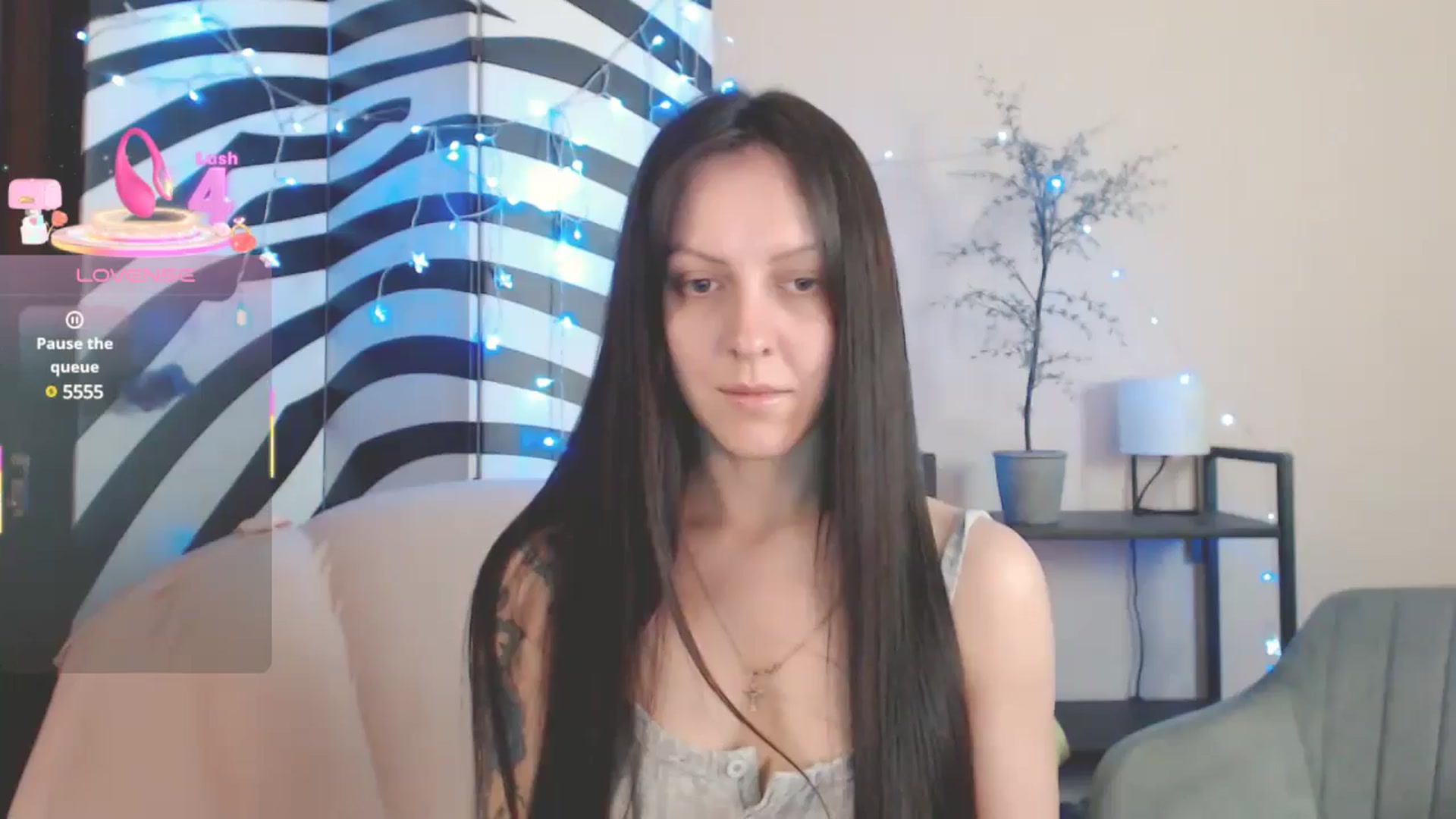 Gallery image thumbnail from MiracleMiss's myfreecams stream on, 06/03/2025, 09:45 image 10 of 20