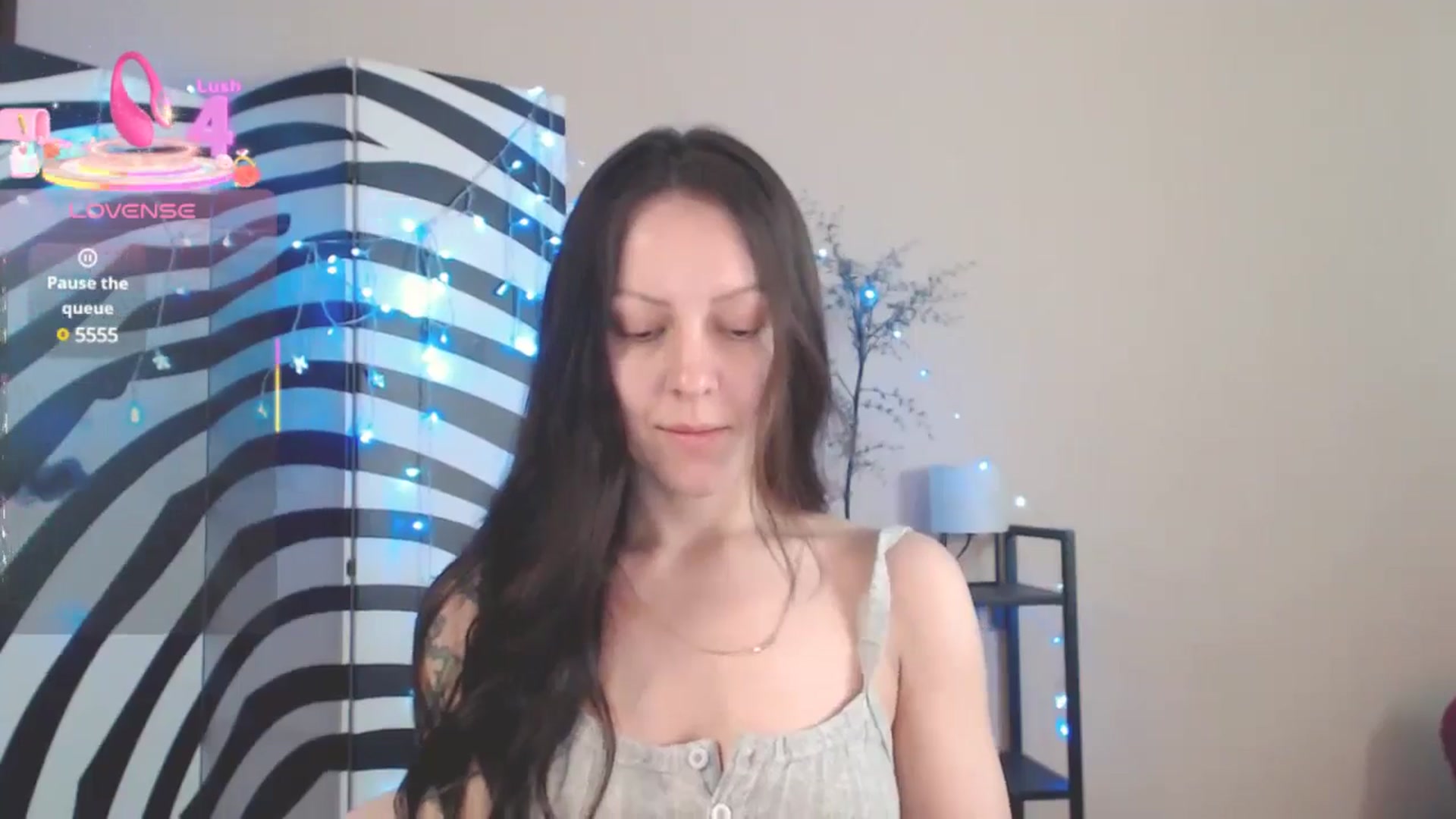 Gallery image thumbnail from MiracleMiss's myfreecams stream on, 06/04/2025, 10:09 image 2 of 20