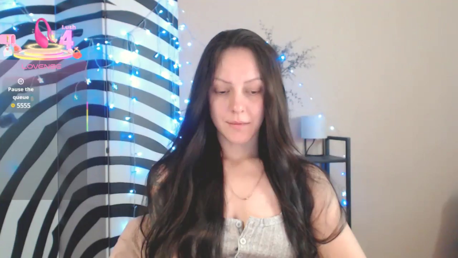 Gallery image thumbnail from MiracleMiss's myfreecams stream on, 06/04/2025, 10:27 image 4 of 20