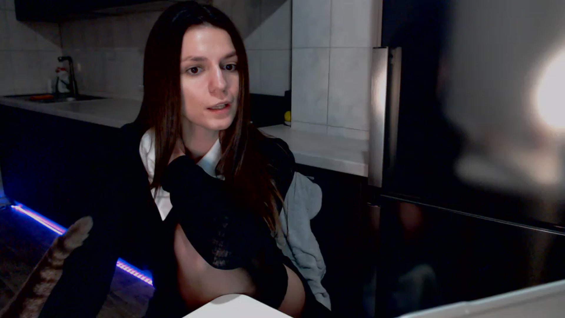 Gallery image thumbnail from MiracleSweet's myfreecams stream on, 02/05/2023, 02:15 image 1 of 20