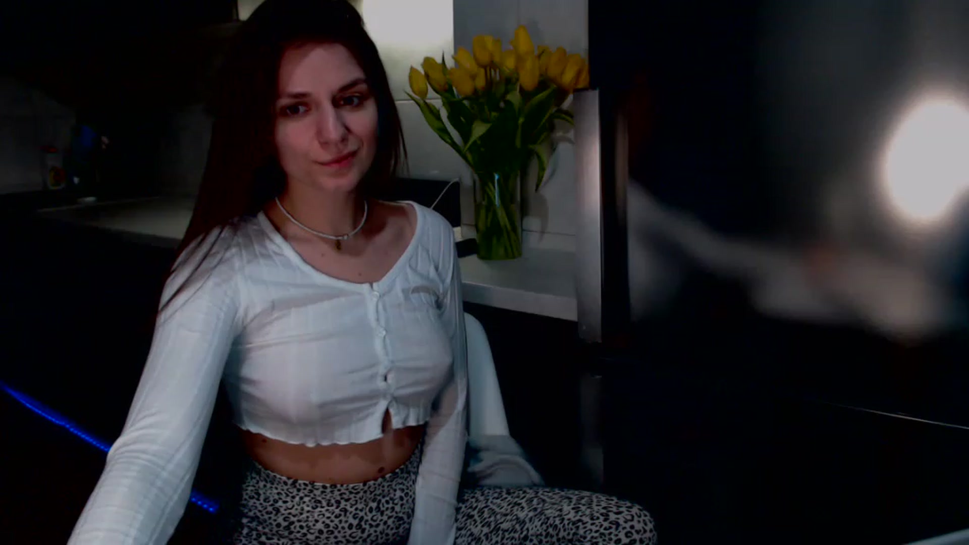 Gallery image thumbnail from MiracleSweet's myfreecams stream on, 03/29/2023, 24:50 image 9 of 20