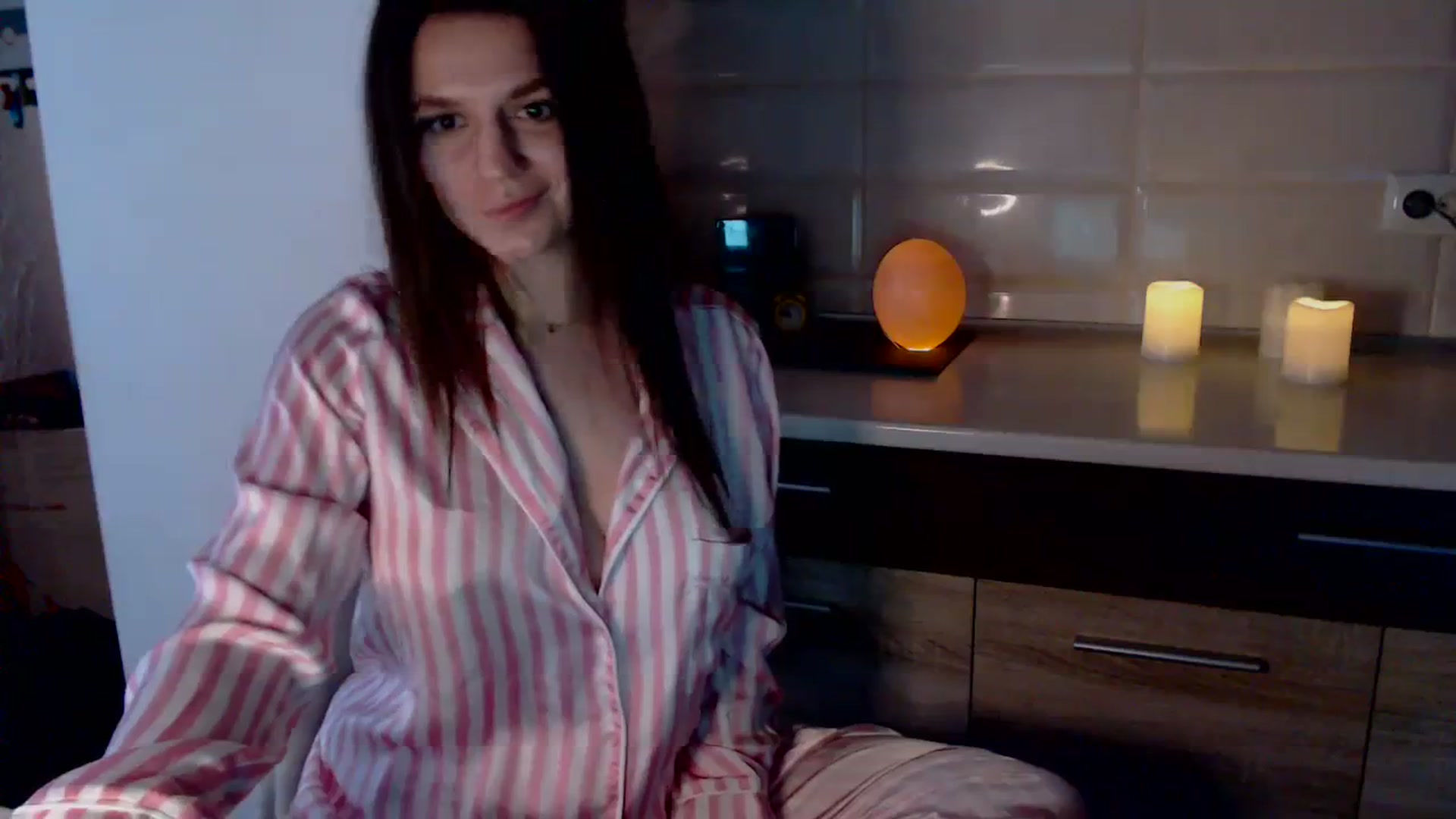 Gallery image thumbnail from MiracleSweet's myfreecams stream on, 11/19/2023, 08:58 image 6 of 20