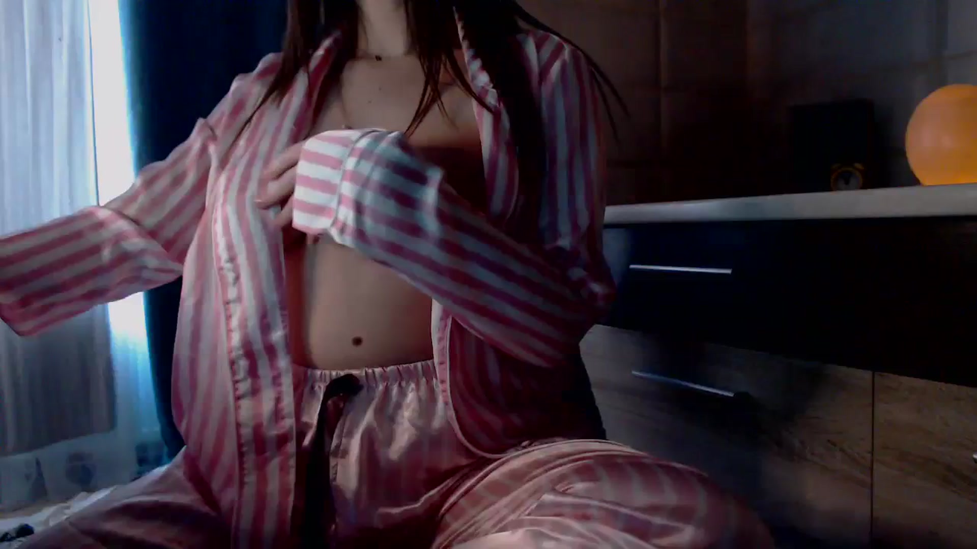 Gallery image thumbnail from MiracleSweet's myfreecams stream on, 11/19/2023, 09:37 image 1 of 20