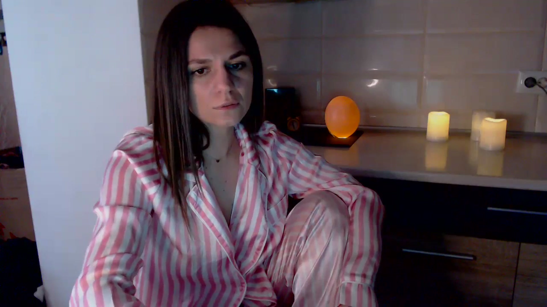 Gallery image thumbnail from MiracleSweet's myfreecams stream on, 11/19/2023, 09:37 image 16 of 20