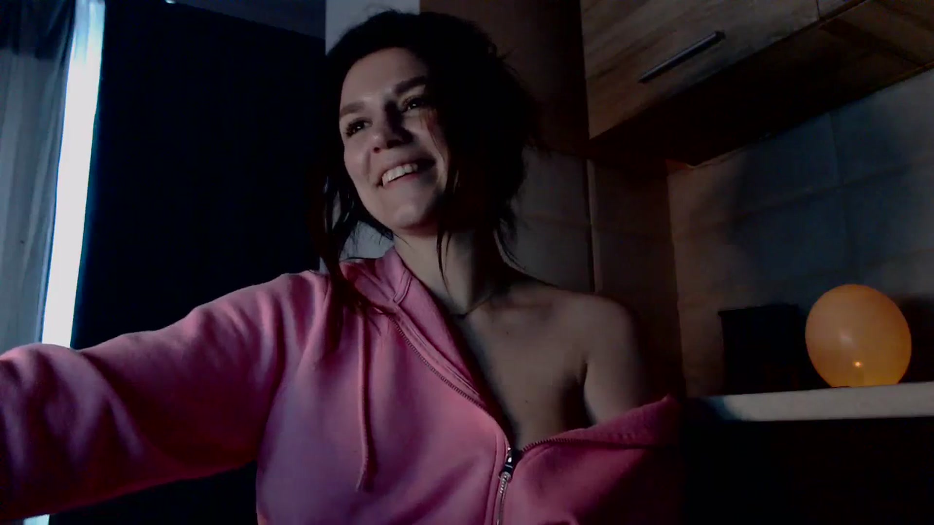 Gallery image thumbnail from MiracleSweet's myfreecams stream on, 11/21/2023, 11:08 image 12 of 20