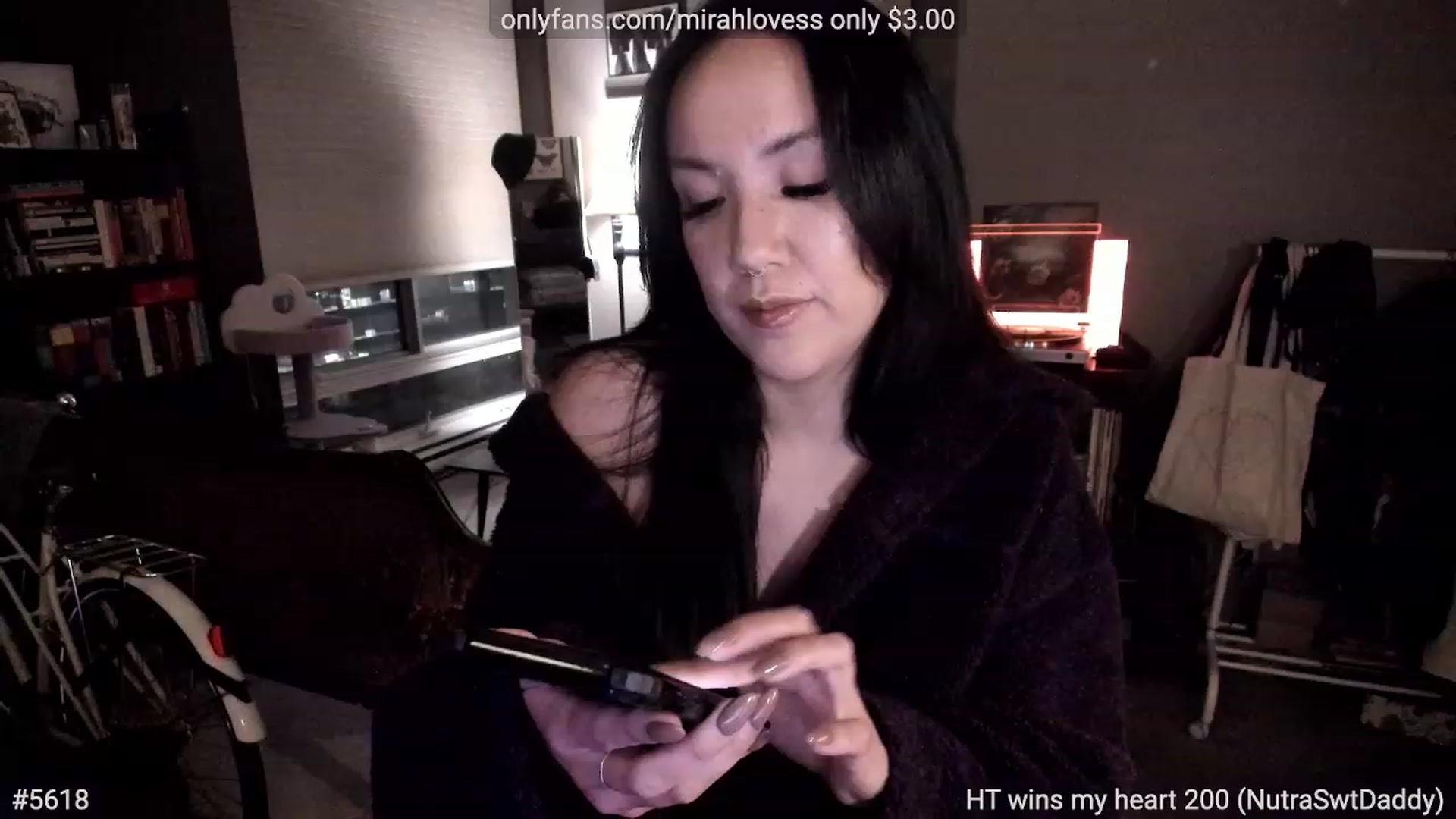 Gallery image thumbnail from Mirah's myfreecams stream on, 03/07/2023, 05:00 image 4 of 20