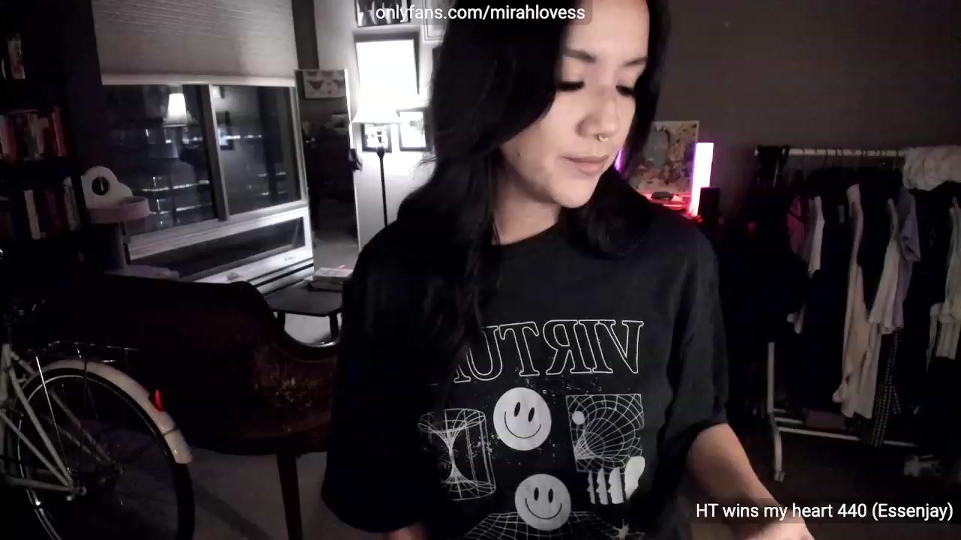 Gallery image thumbnail from Mirah's myfreecams stream on, 06/15/2023, 06:32 image 6 of 20