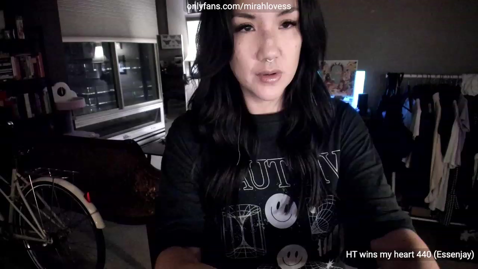 Gallery image thumbnail from Mirah's myfreecams stream on, 06/15/2023, 06:32 image 3 of 20