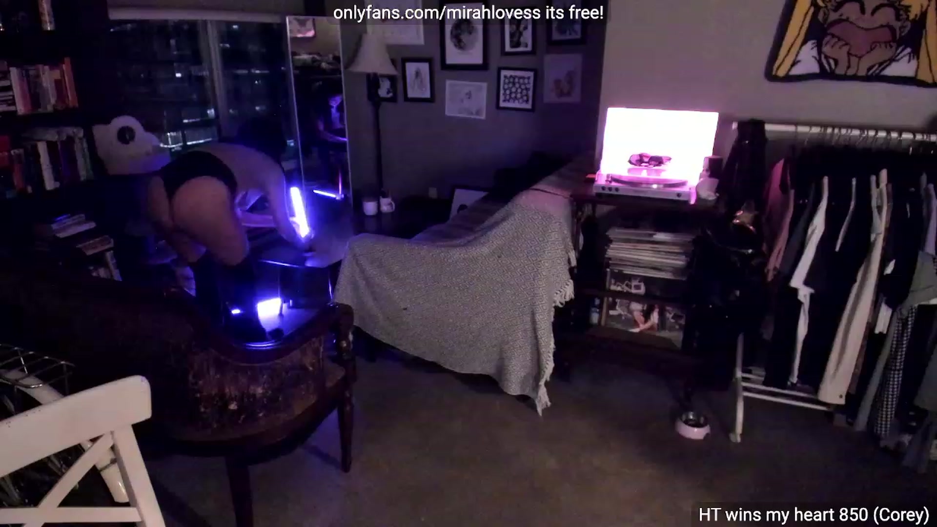Gallery image thumbnail from Mirah's myfreecams stream on, 09/24/2023, 03:54 image 5 of 20