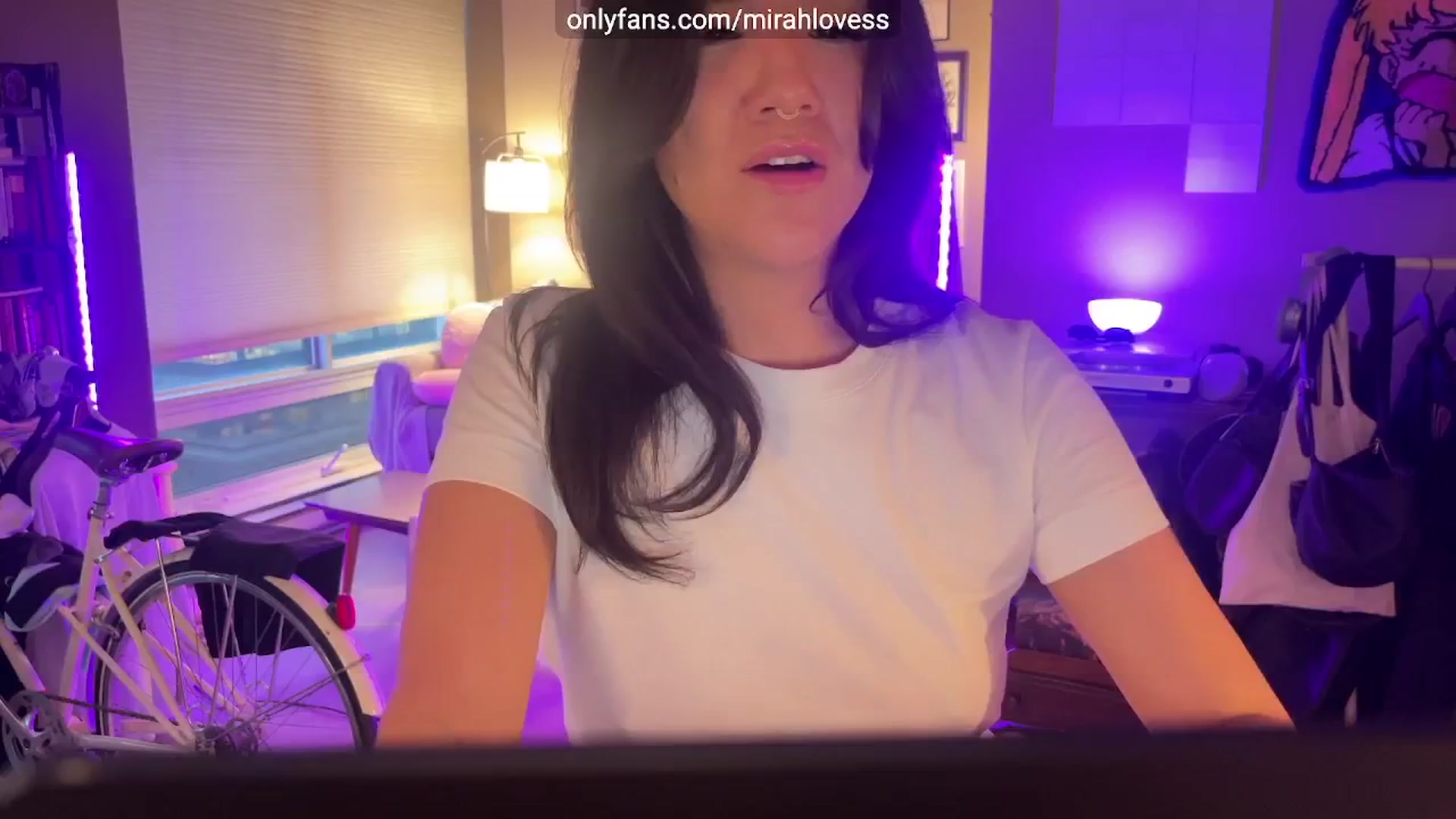 Gallery image thumbnail from Mirah's myfreecams stream on, 03/27/2025, 02:13 image 1 of 20