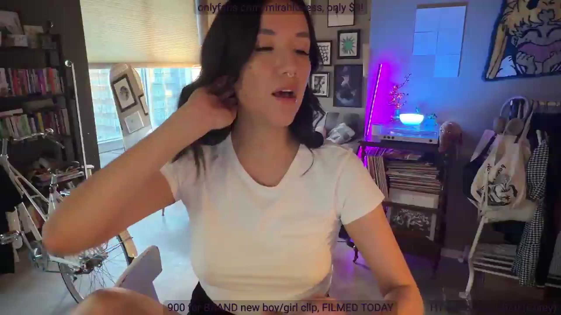 Gallery image thumbnail from Mirah's myfreecams stream on, 05/16/2026, 03:05 image 15 of 20