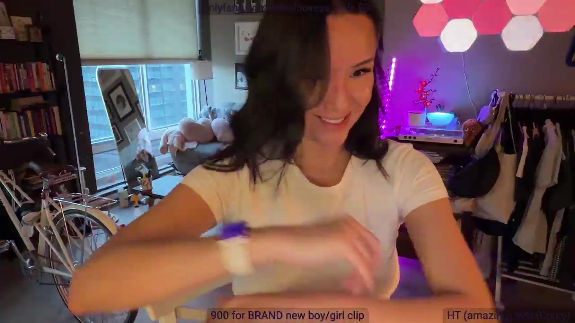 Gallery image thumbnail from Mirah's myfreecams stream on, 05/23/2026, 03:30 image 19 of 20