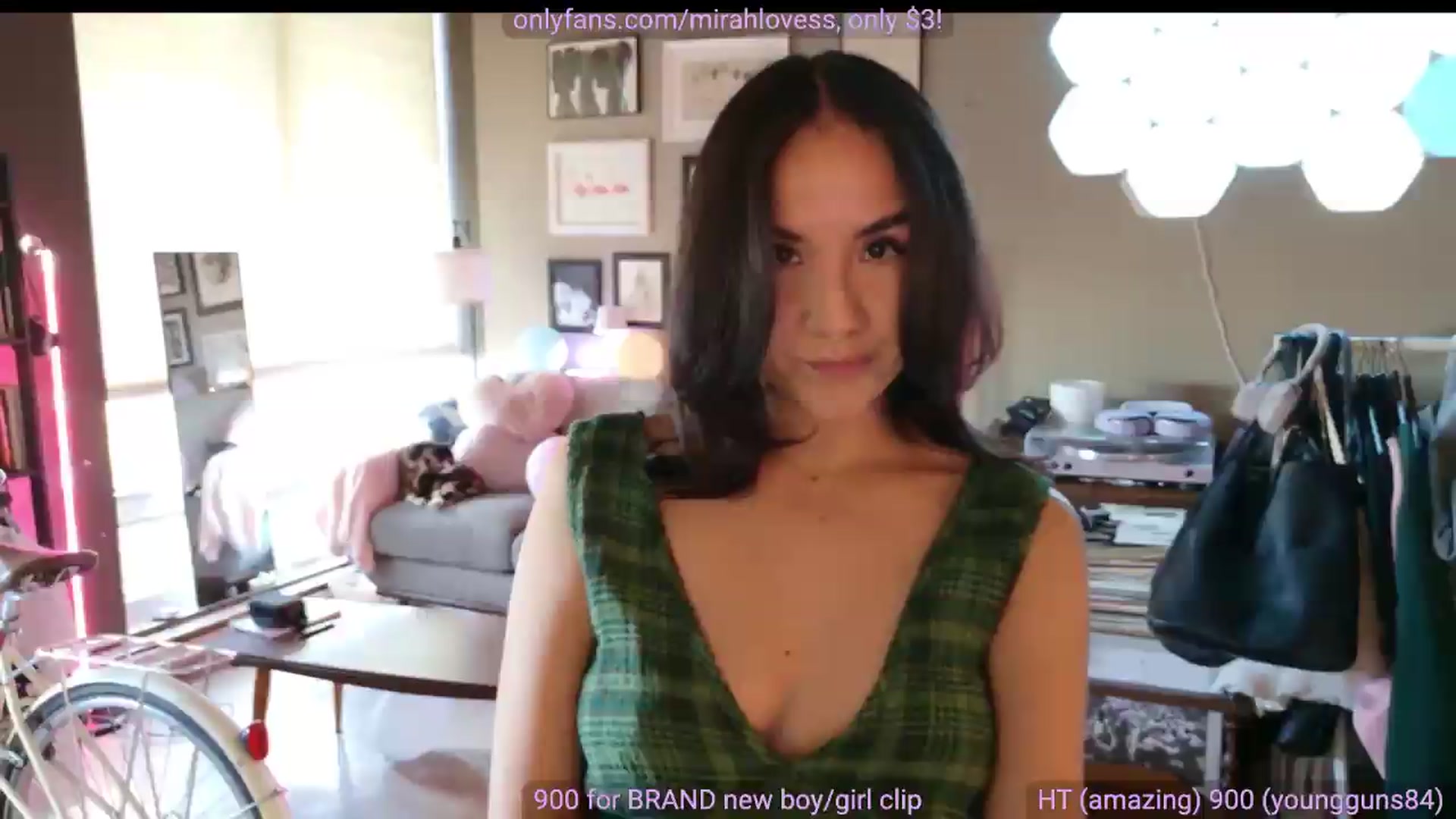 Gallery image thumbnail from Mirah's myfreecams stream on, 06/19/2026, 02:59 image 2 of 20