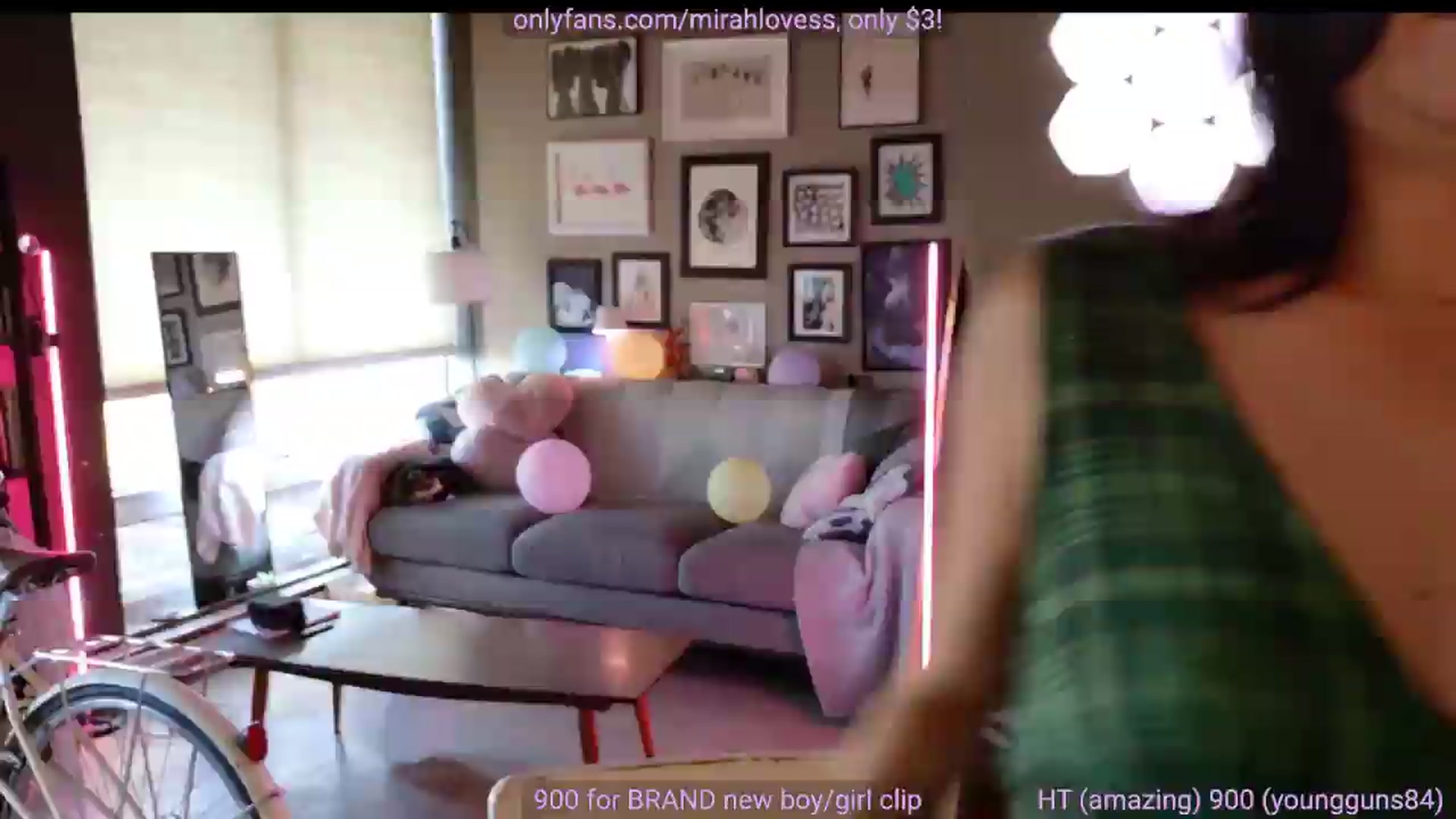 Gallery image thumbnail from Mirah's myfreecams stream on, 06/19/2026, 02:59 image 4 of 20
