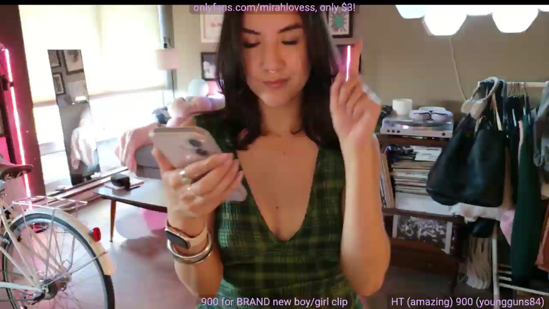 Gallery image thumbnail from Mirah's myfreecams stream on, 06/19/2026, 02:59 image 20 of 20