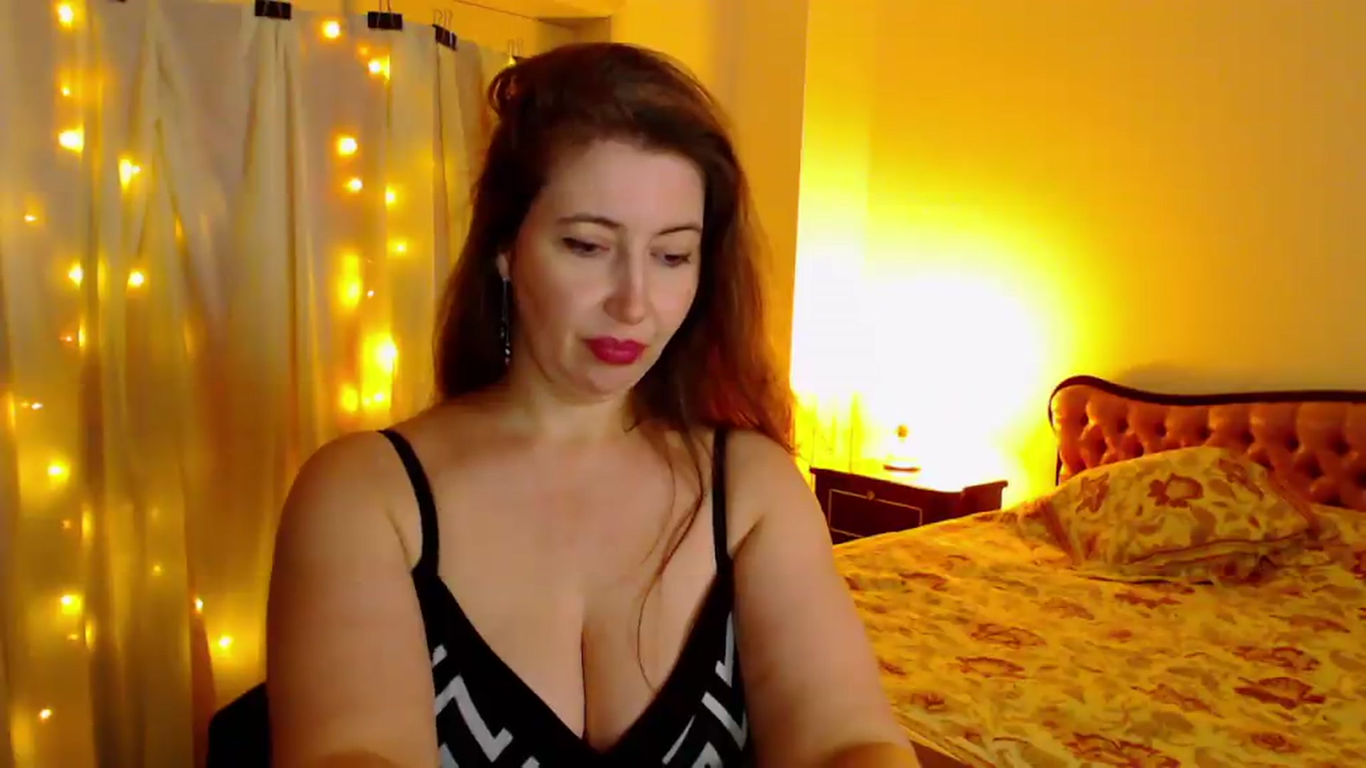 Gallery image thumbnail from MiriamRose's myfreecams stream on, 07/16/2026, 15:23 image 16 of 20