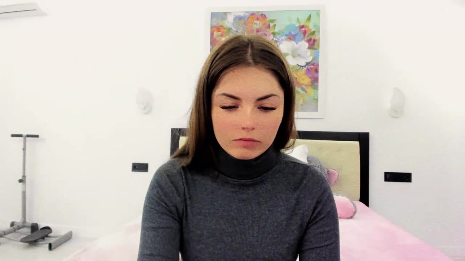 Gallery image thumbnail from Miriam_Mills's myfreecams stream on, 11/18/2022, 09:22 image 11 of 20