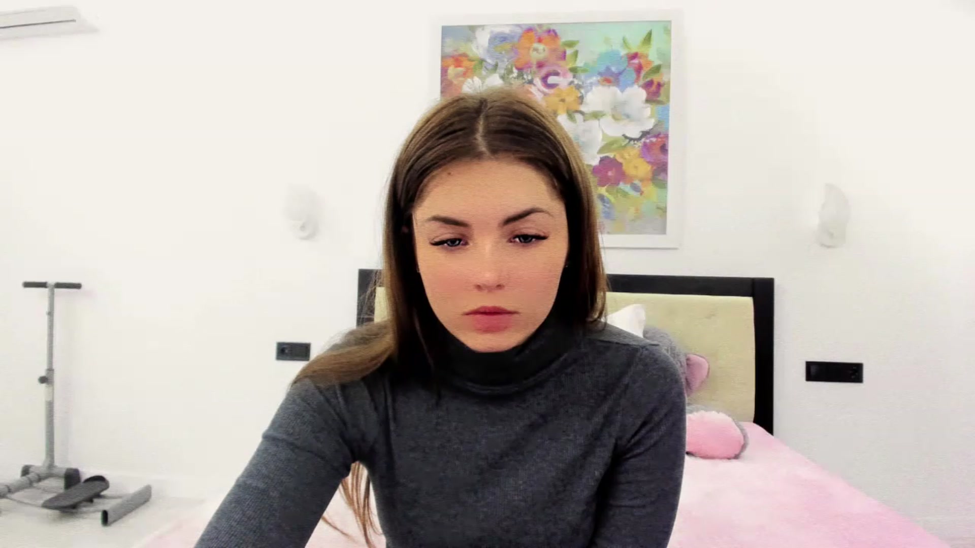 Gallery image thumbnail from Miriam_Mills's myfreecams stream on, 11/18/2022, 09:22 image 14 of 20